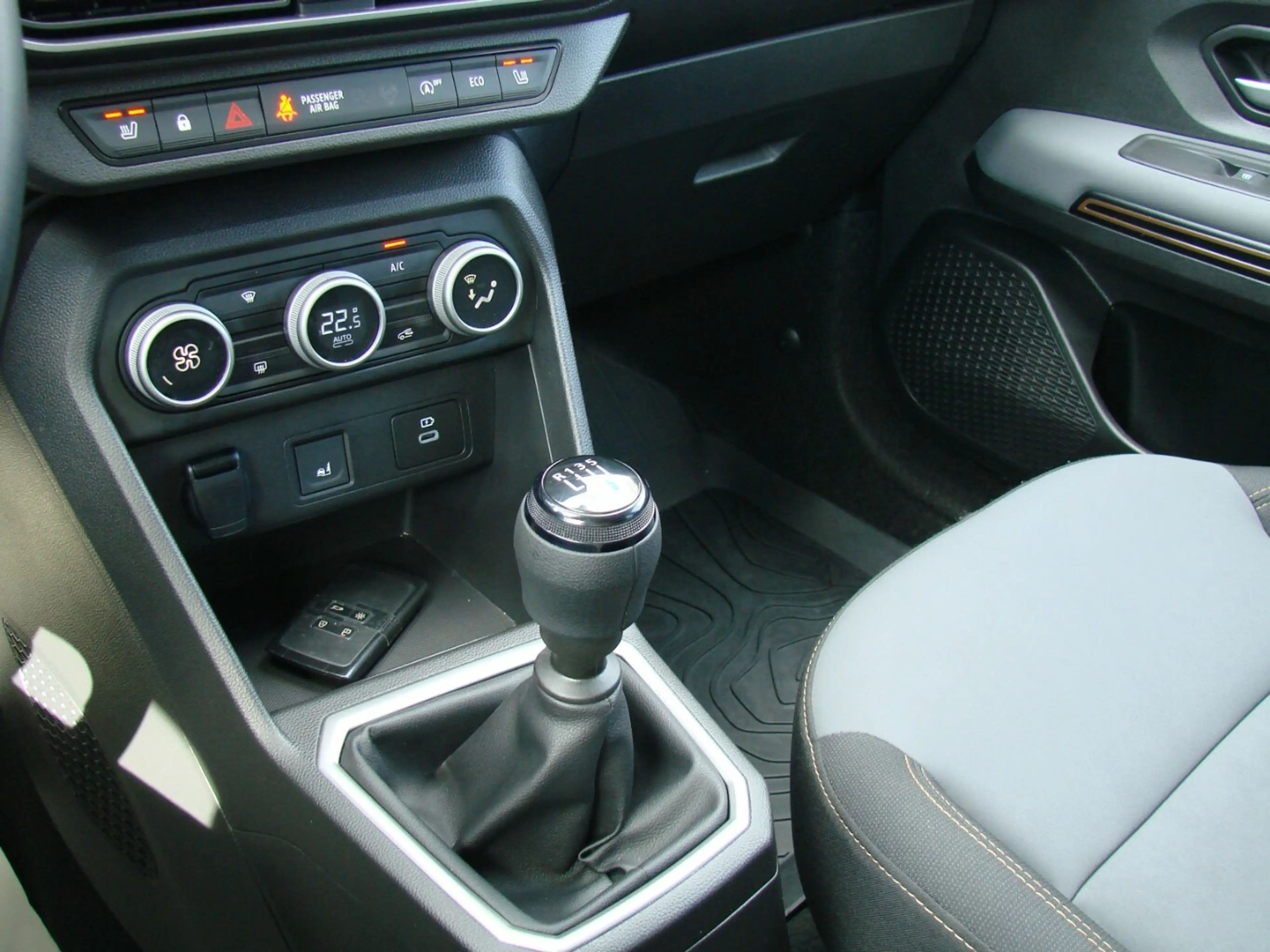 Dacia Jogger 1.0TCe Extreme+ Tempomat LED Kamera Spurhalteassis — photo 11