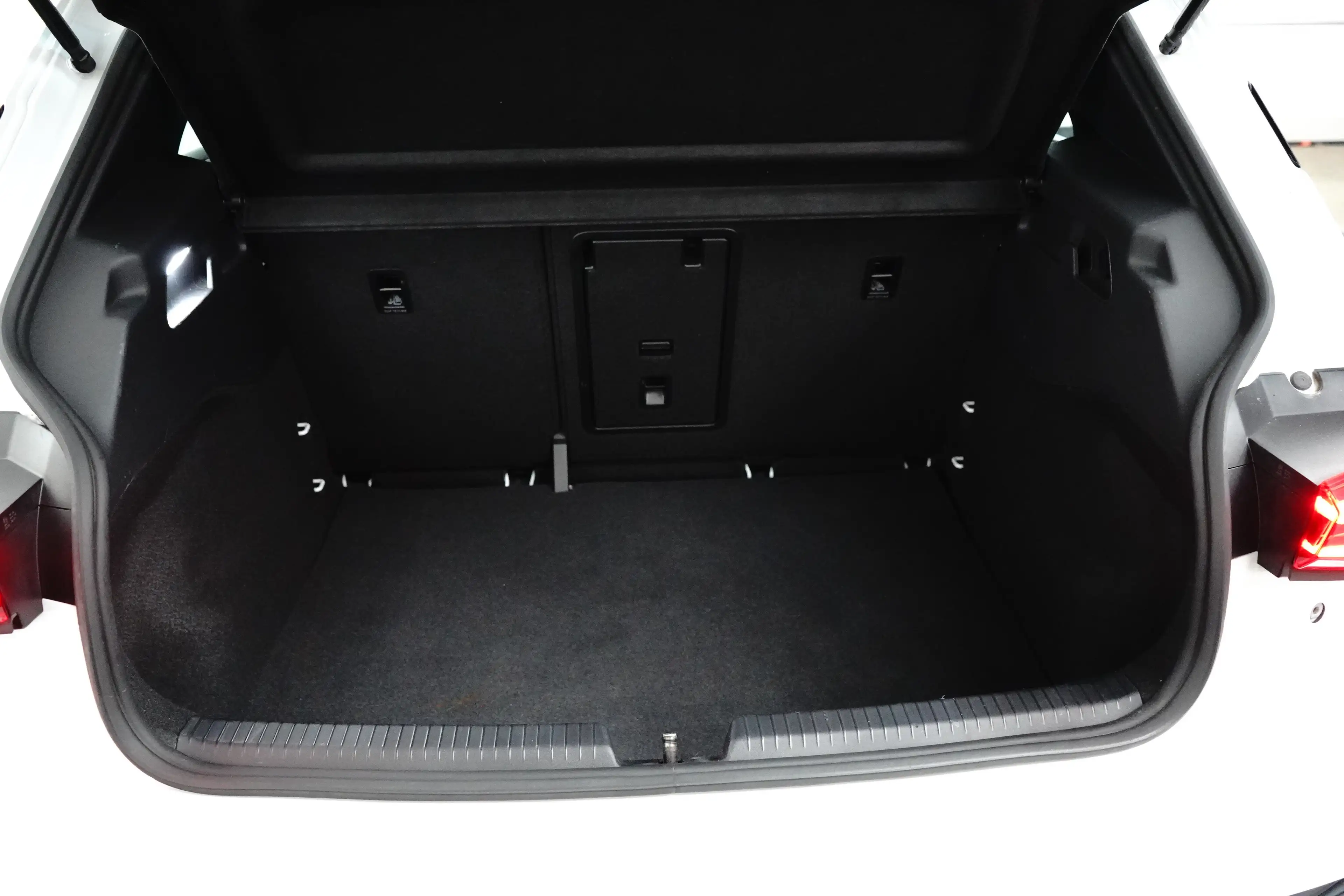 CUPRA Born Adrenaline 82 kWh l 360gr Camera l 19" l PDC v&a l — photo 14