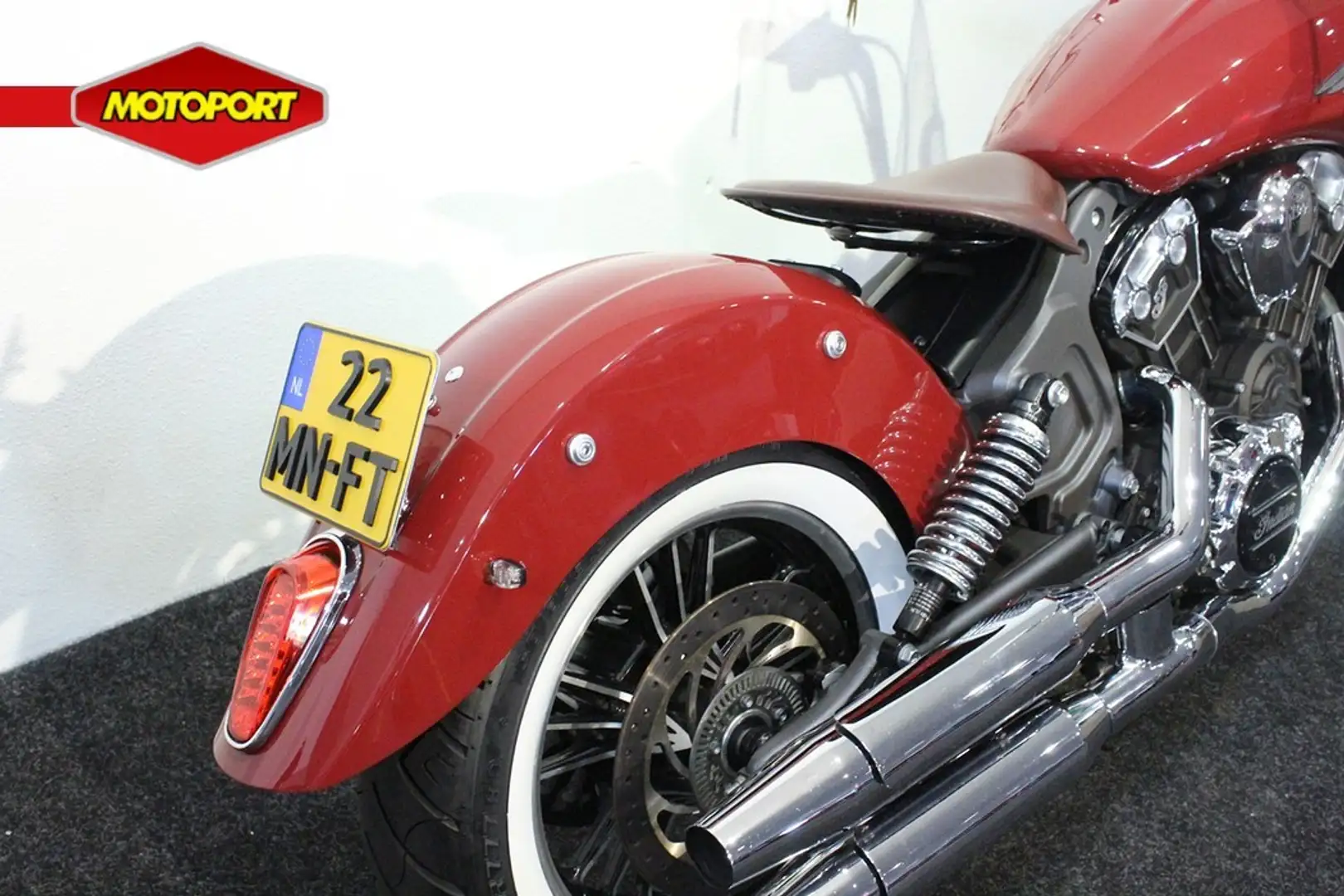 Indian Scout SIXTY Rojo - 2