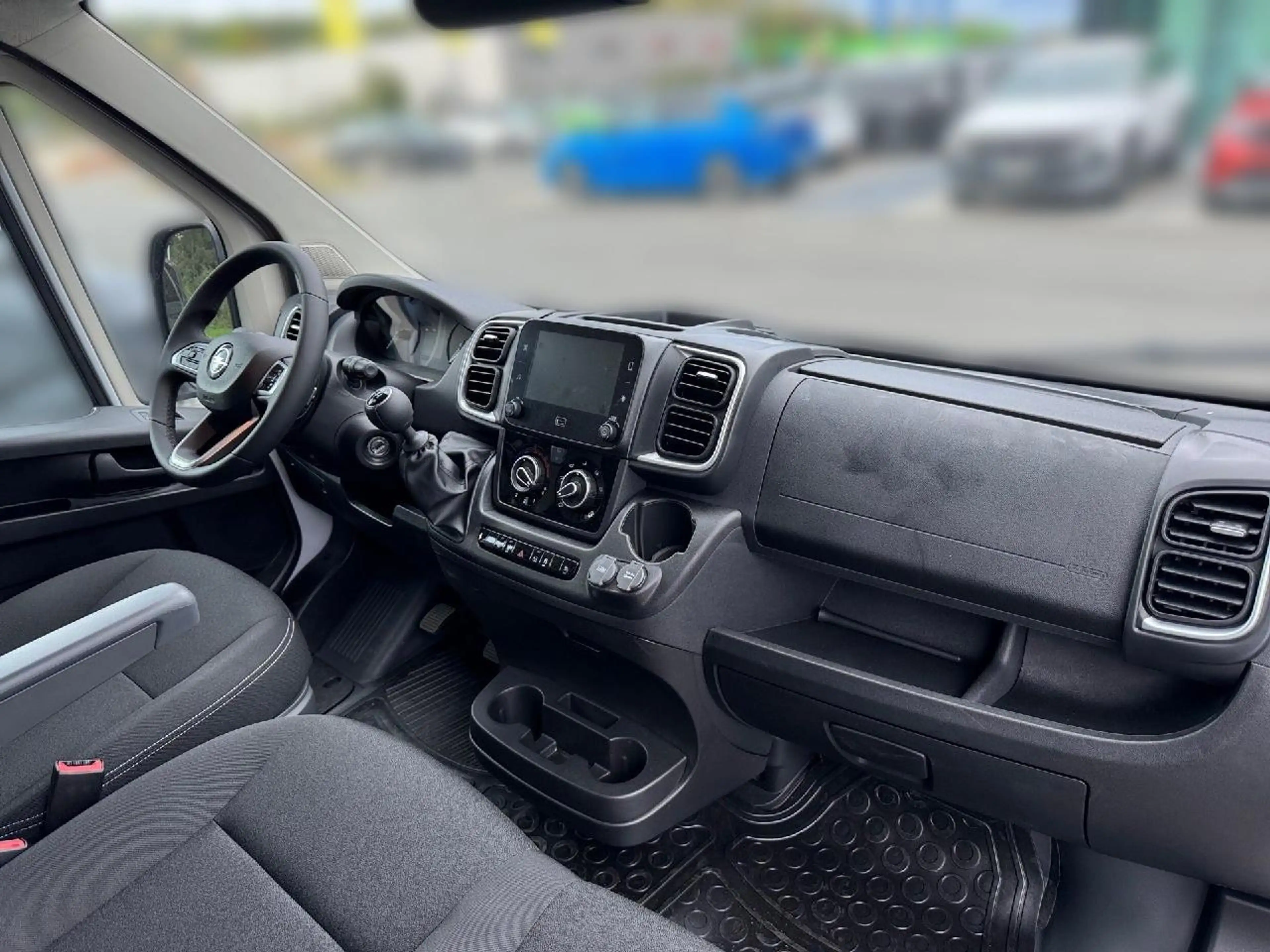 Opel Movano L3H2 2.2 Diesel 140PS — photo 10