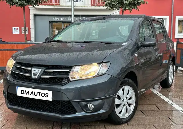 Dacia Sandero 1.5 dci edition black touch premiere main 90ch gps 2015