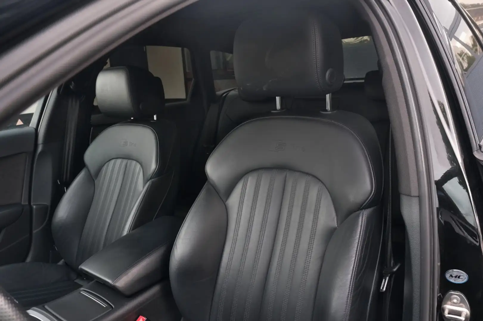 Audi A6 Avant 2.0 TFSI Quattro S-Line, Pano, Bose, Leder, Zwart - 2