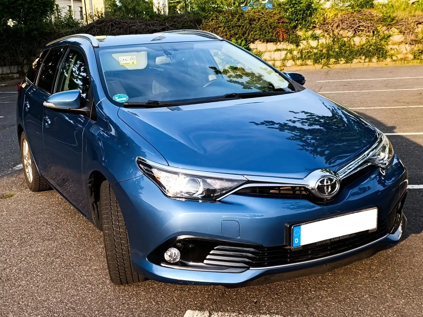 Toyota Auris Auris 1.2 Turbo Touring Sports Design Edition Albastru - 2