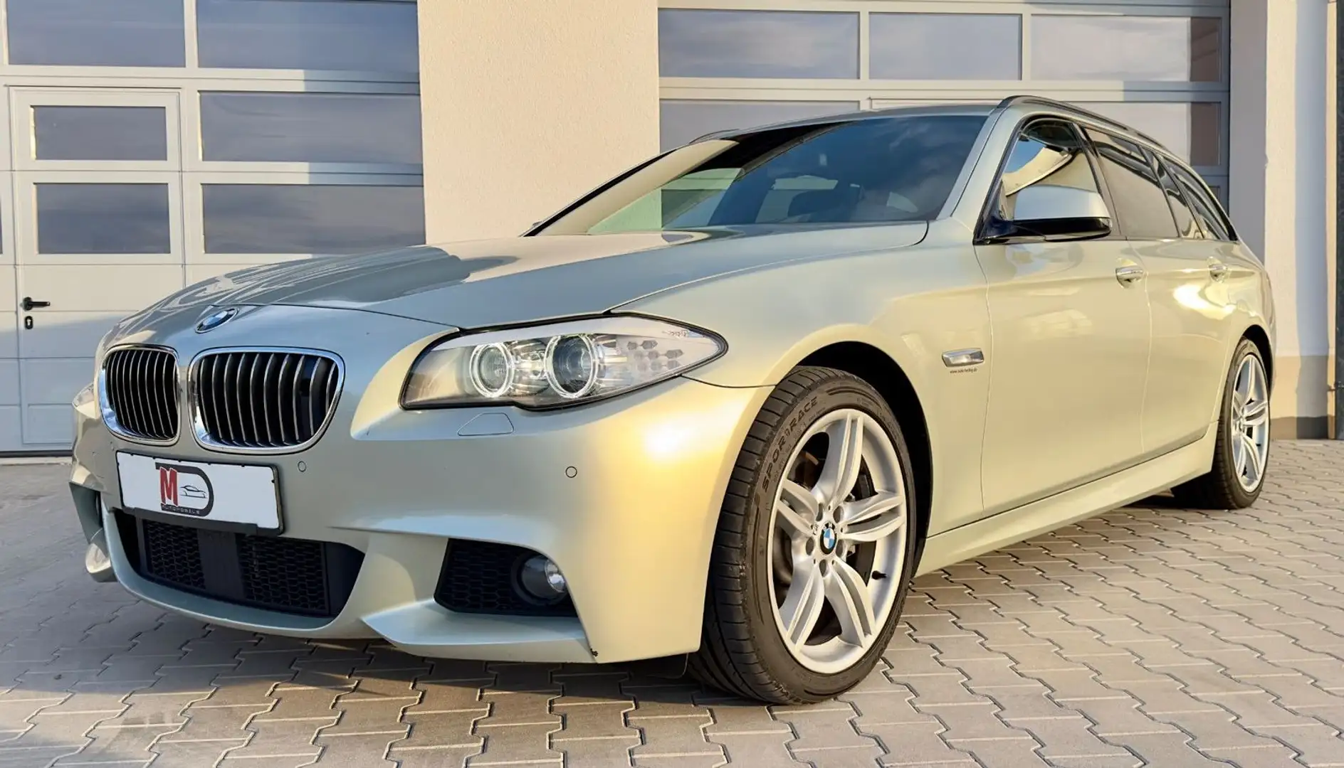 BMW 530 d M-Paket*BI-Xenon*NightVis*Navi*Ahk*Individ - 1