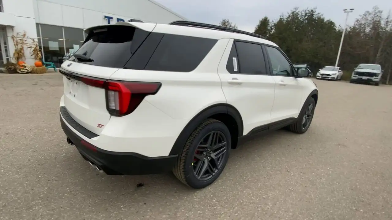 Ford Explorer снимка Ford Explorer