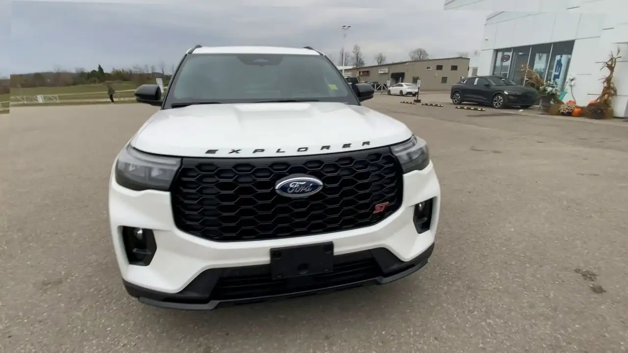 Ford Explorer снимка Ford Explorer