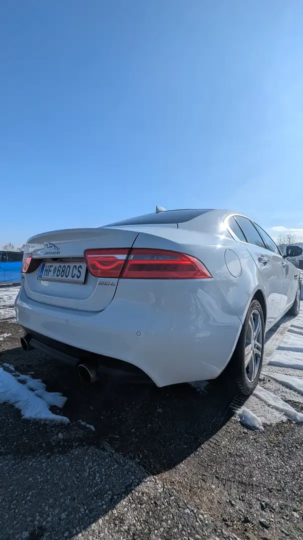Jaguar XE 20t Pure Aut. - 2