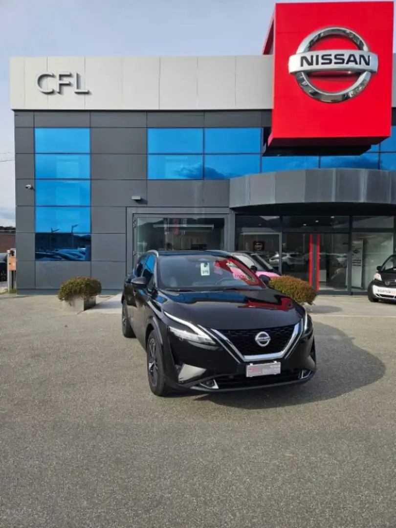 Nissan Qashqai MHEV 140 CV Tekna Schwarz - 1