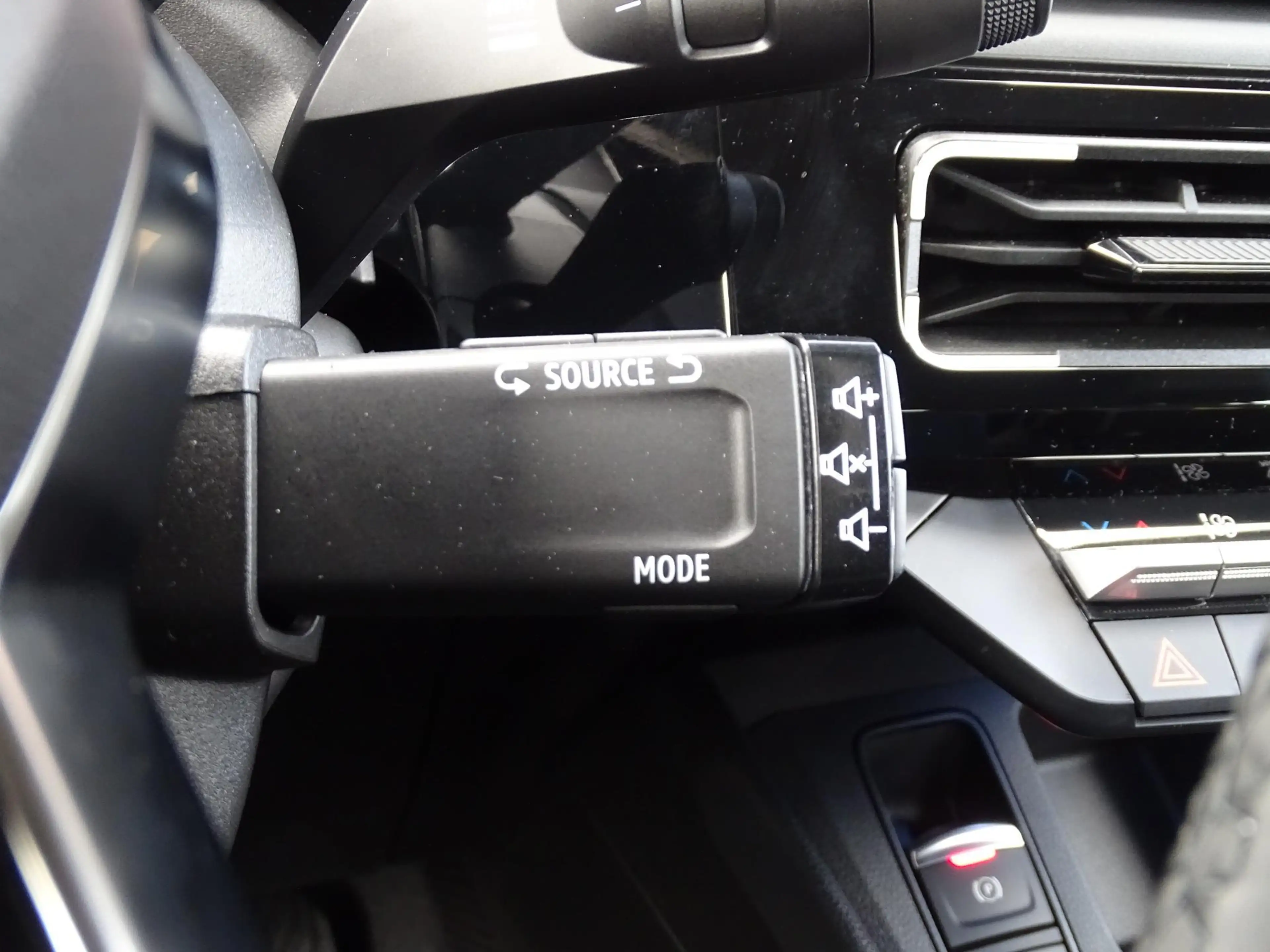 Renault R 4 comfort range iconic 52 kWh HARMAN KARDON / PACK A — photo 30
