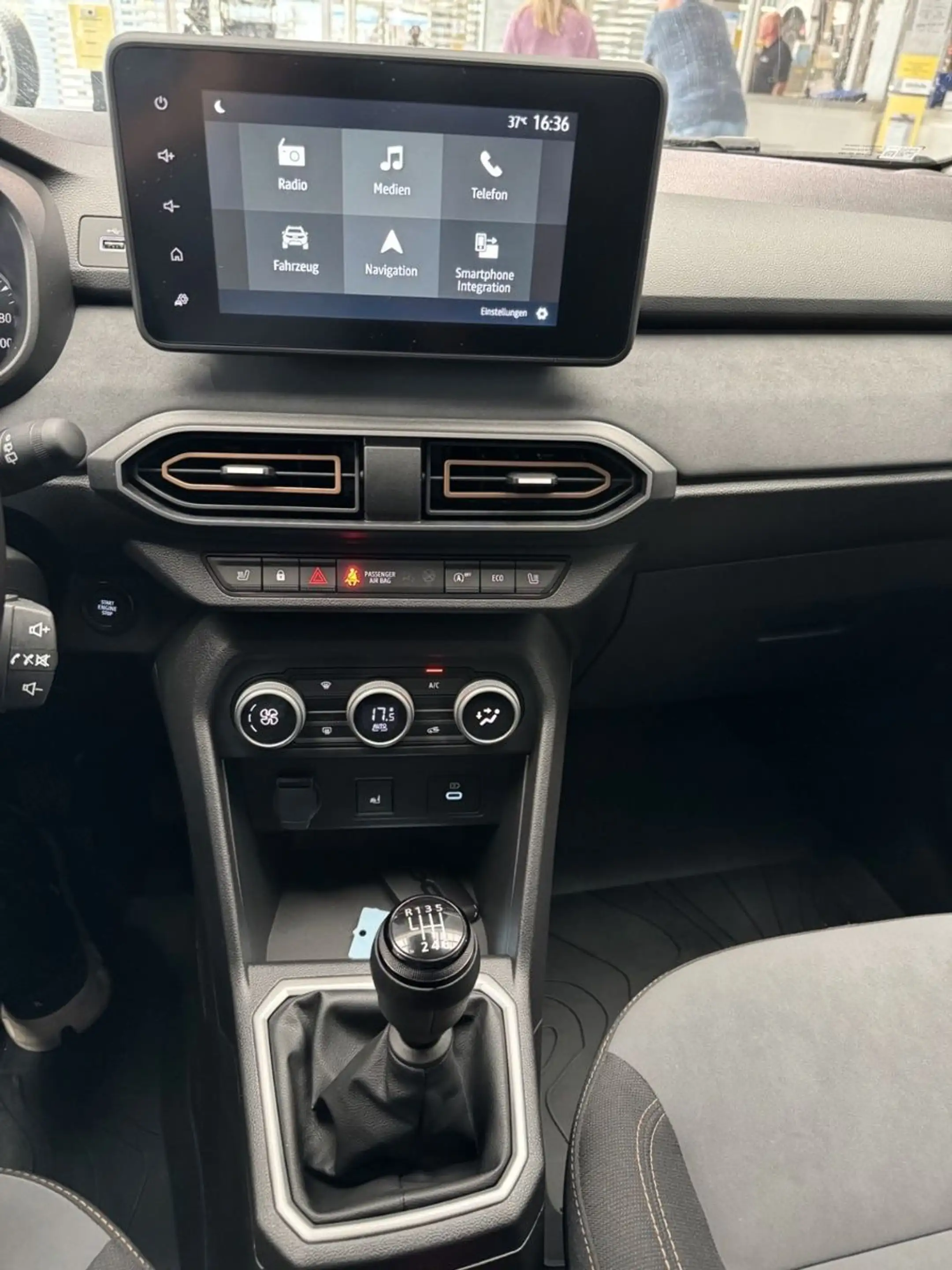 Dacia Jogger Extreme TCe110 7-Sitzer — photo 11
