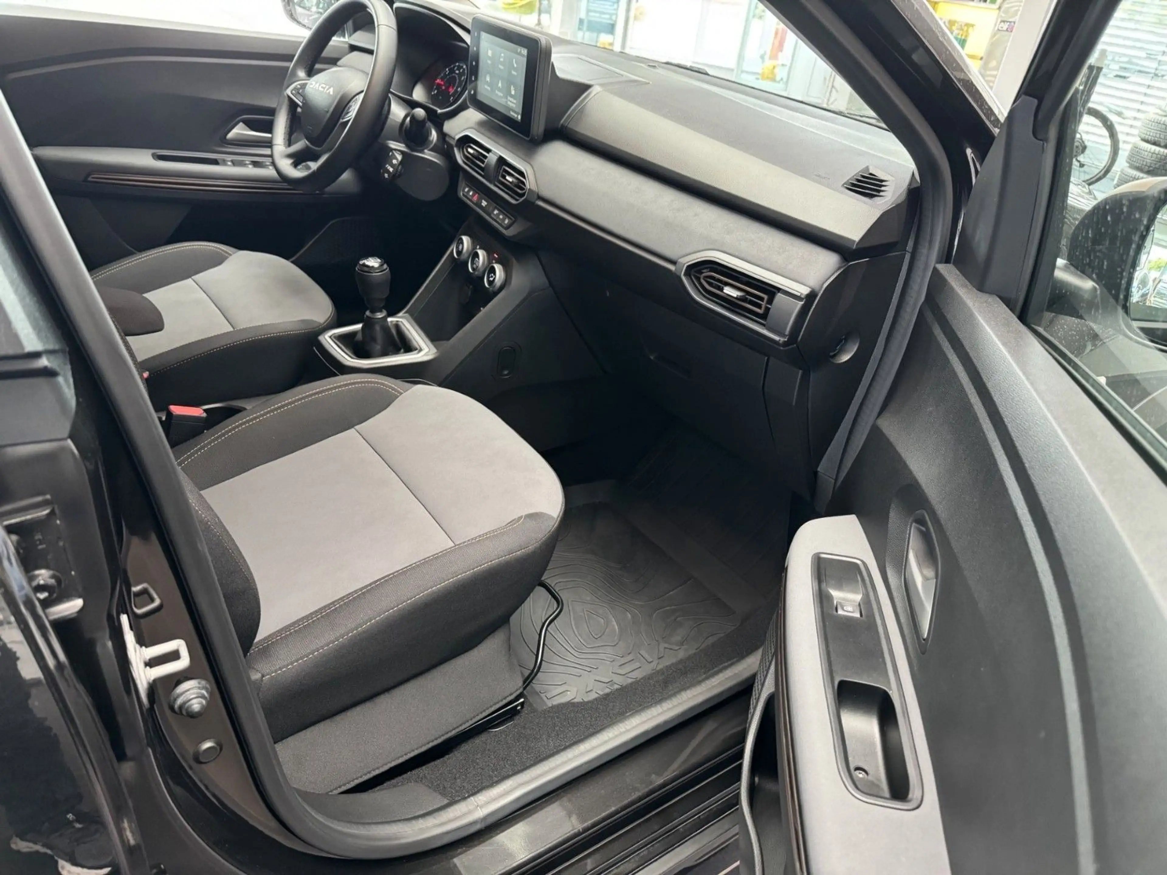 Dacia Jogger Extreme TCe110 7-Sitzer — photo 15
