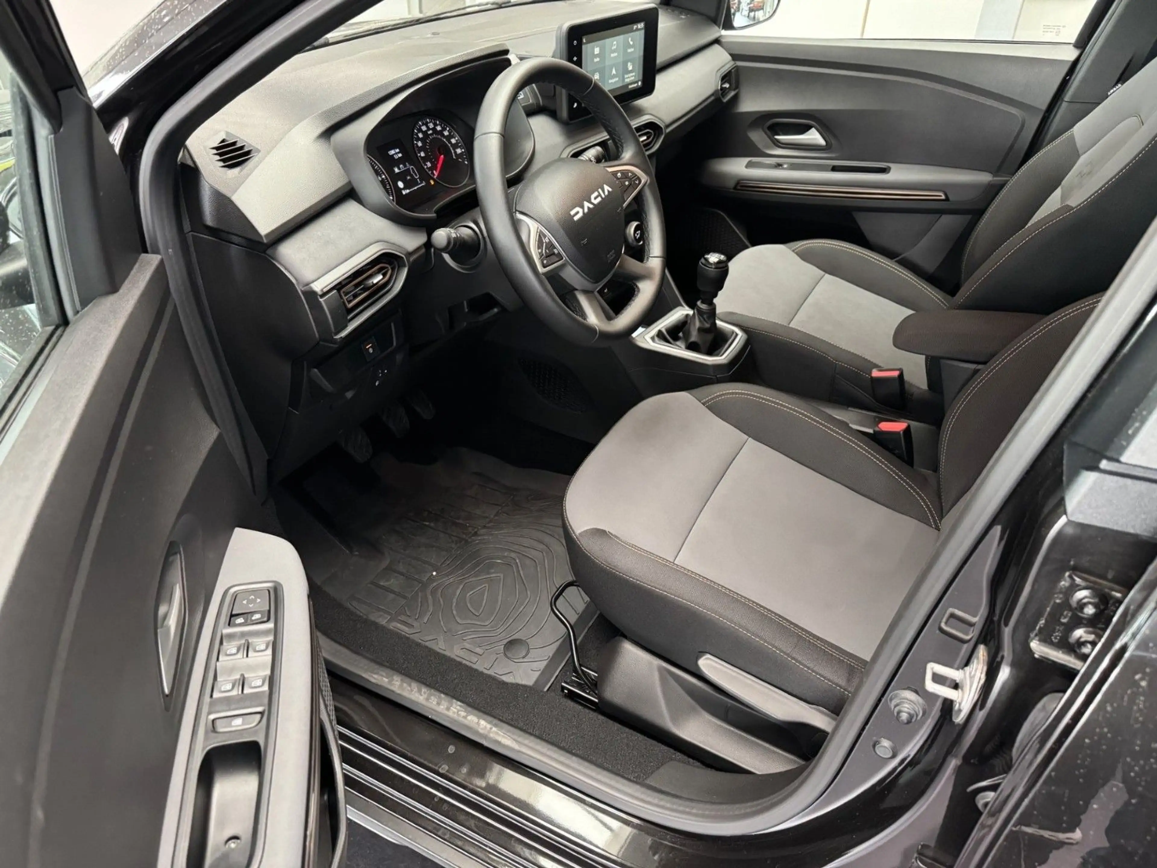 Dacia Jogger Extreme TCe110 7-Sitzer — photo 6