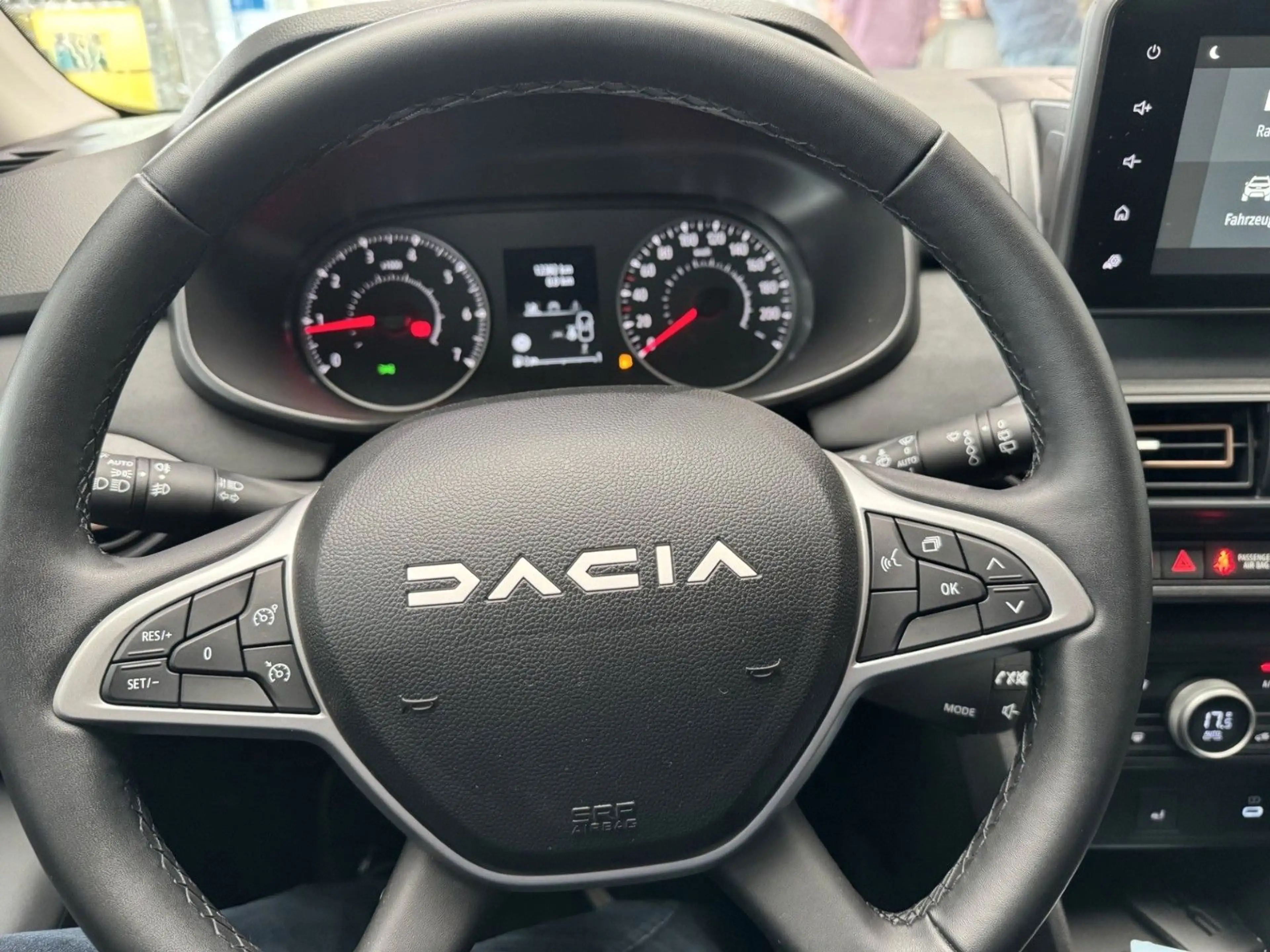 Dacia Jogger Extreme TCe110 7-Sitzer — photo 9