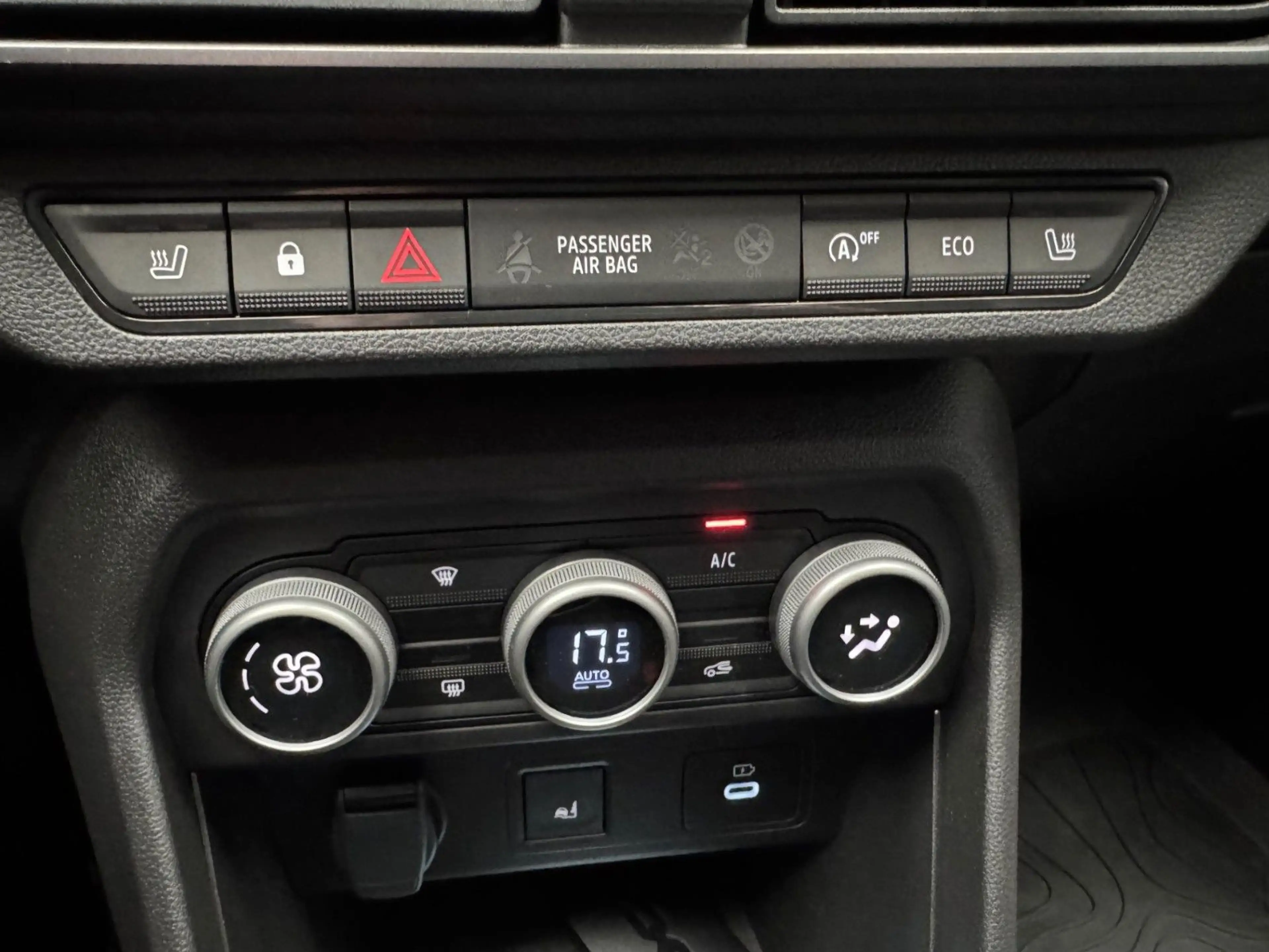 Dacia Jogger Extreme TCe110 7-Sitzer — photo 10