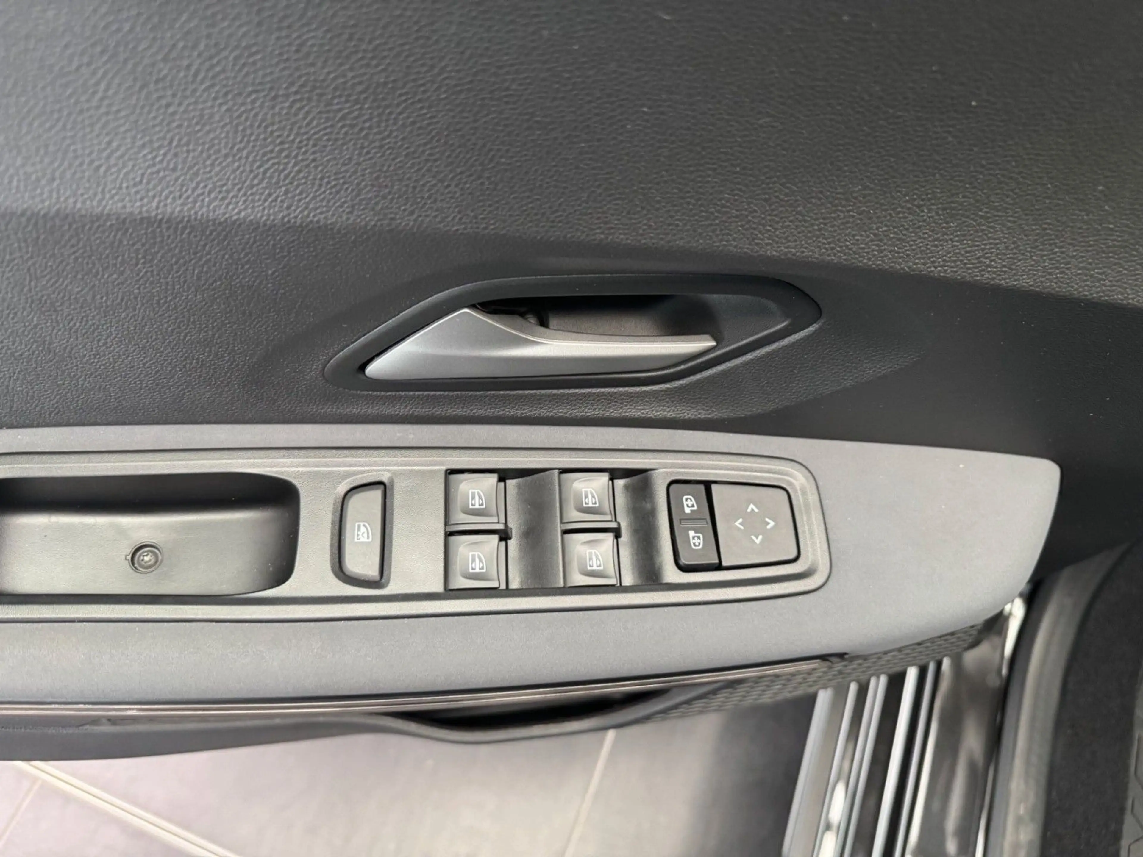 Dacia Jogger Extreme TCe110 7-Sitzer — photo 5