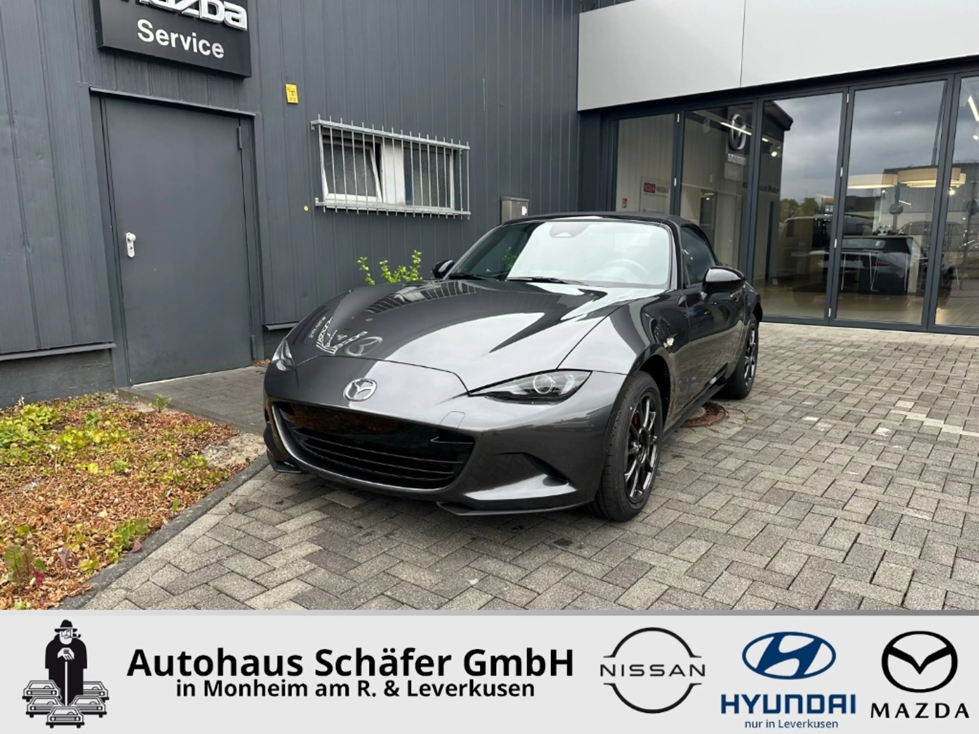 Mazda MX-5 Roadster HOMURA Skyactiv-G 132PS 6MT Faltdach Navi