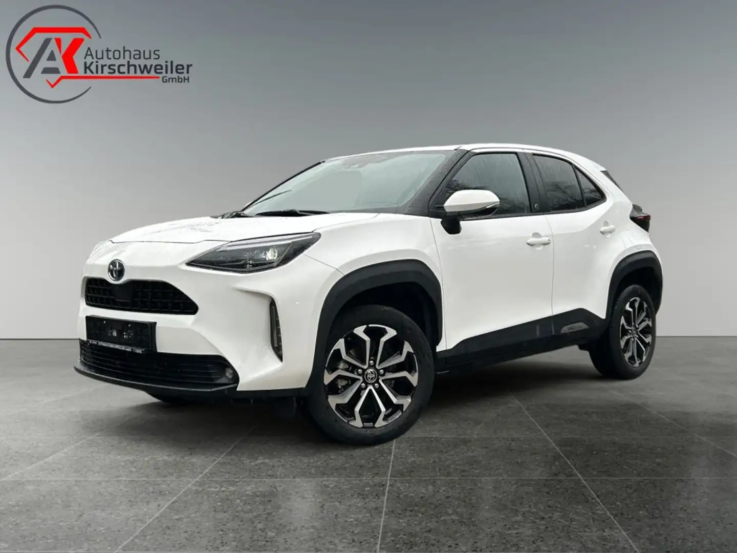 Toyota Yaris Cross Hybrid 1.5 VVT-i Team Deutschland Weiß - 1