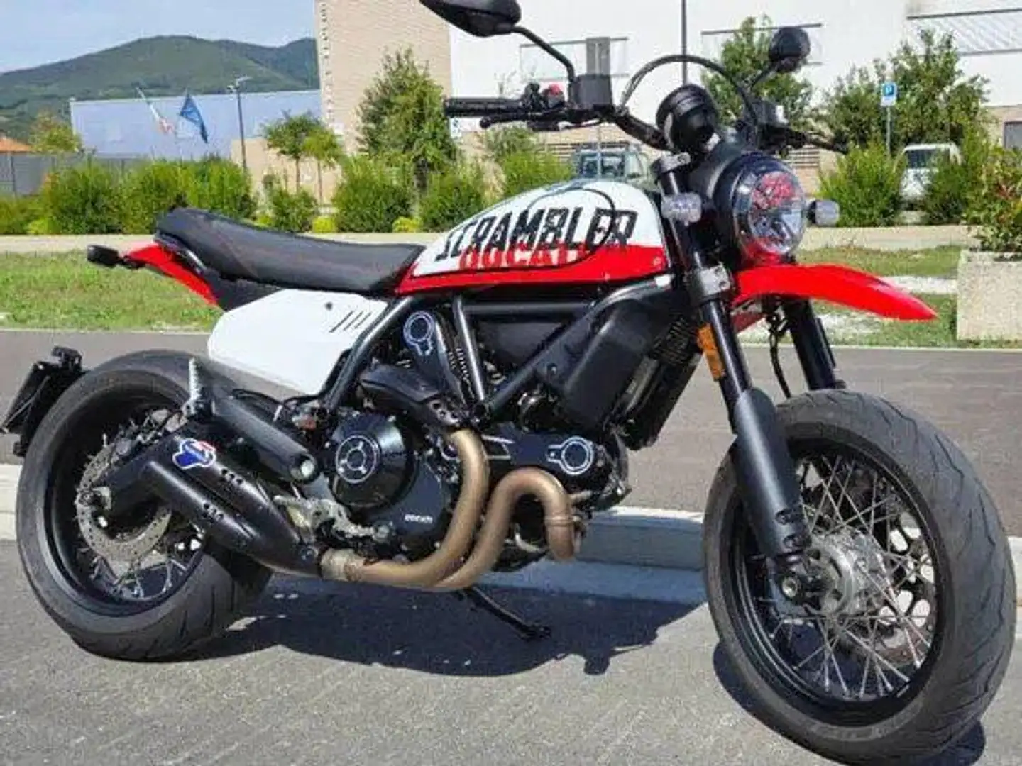 Ducati Scrambler 800 Urban Motard Bianco - 2
