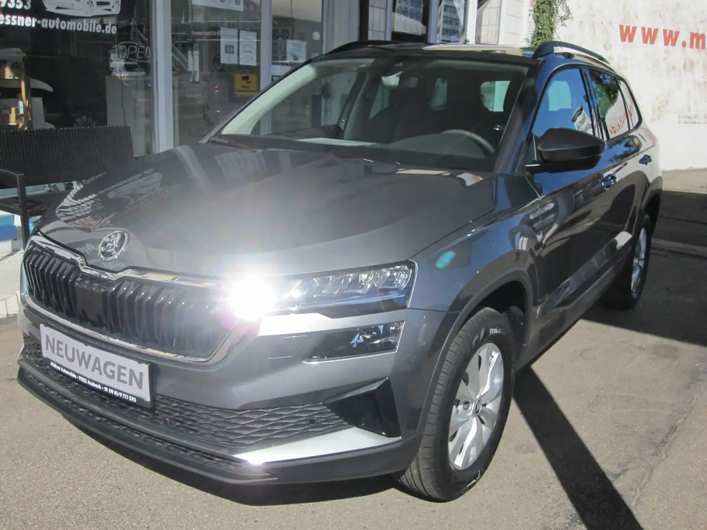 Skoda Karoq 1.5TSI SL DSG/LM16/LED/CAM/Temp/Lkhz/SmartLNavi Grau - 1
