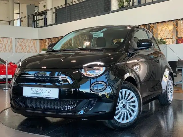 Fiat 500 e 42kW/h SmartphoneInt. AmbienteB SpurhalteA.