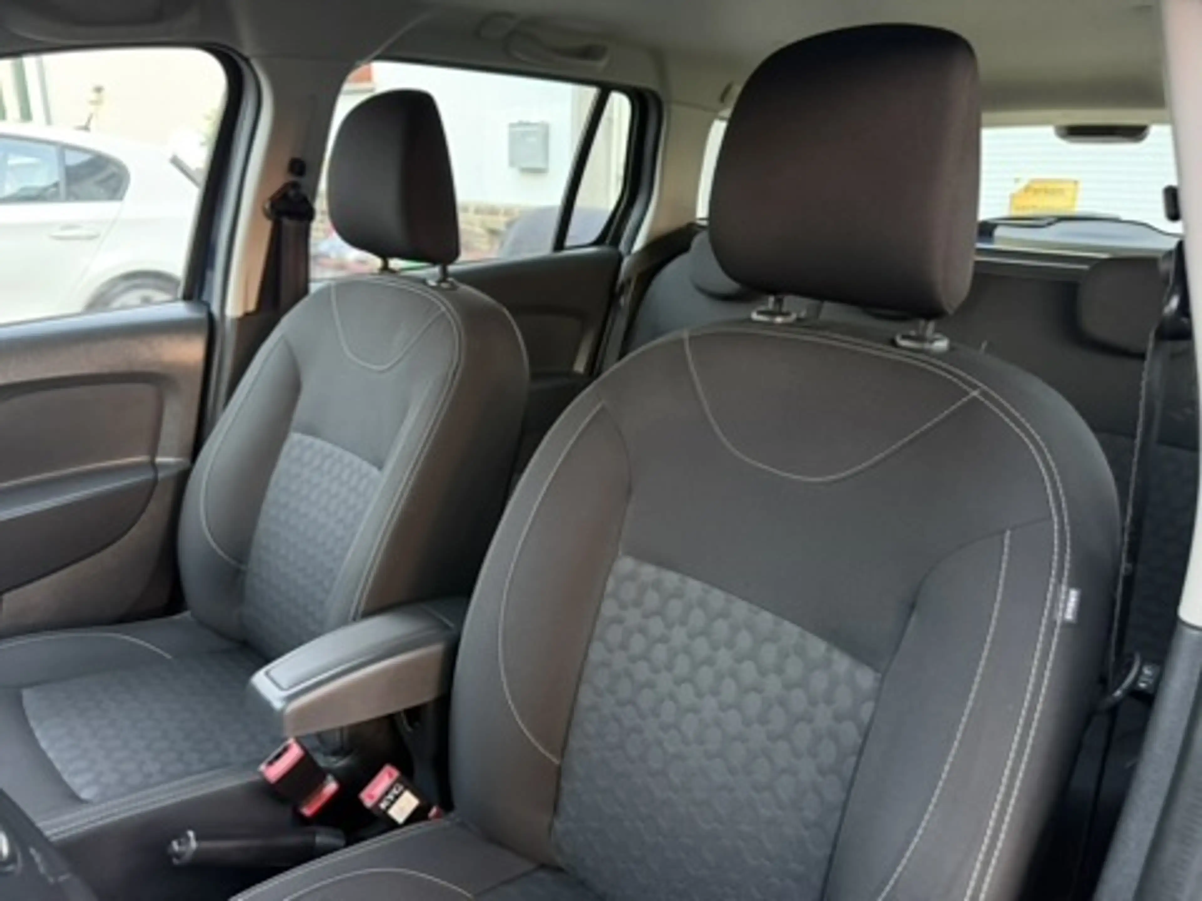 Dacia Logan Prestige MCV II Kombi Automatik - 1. Hand - HU/AU NEU — photo 29