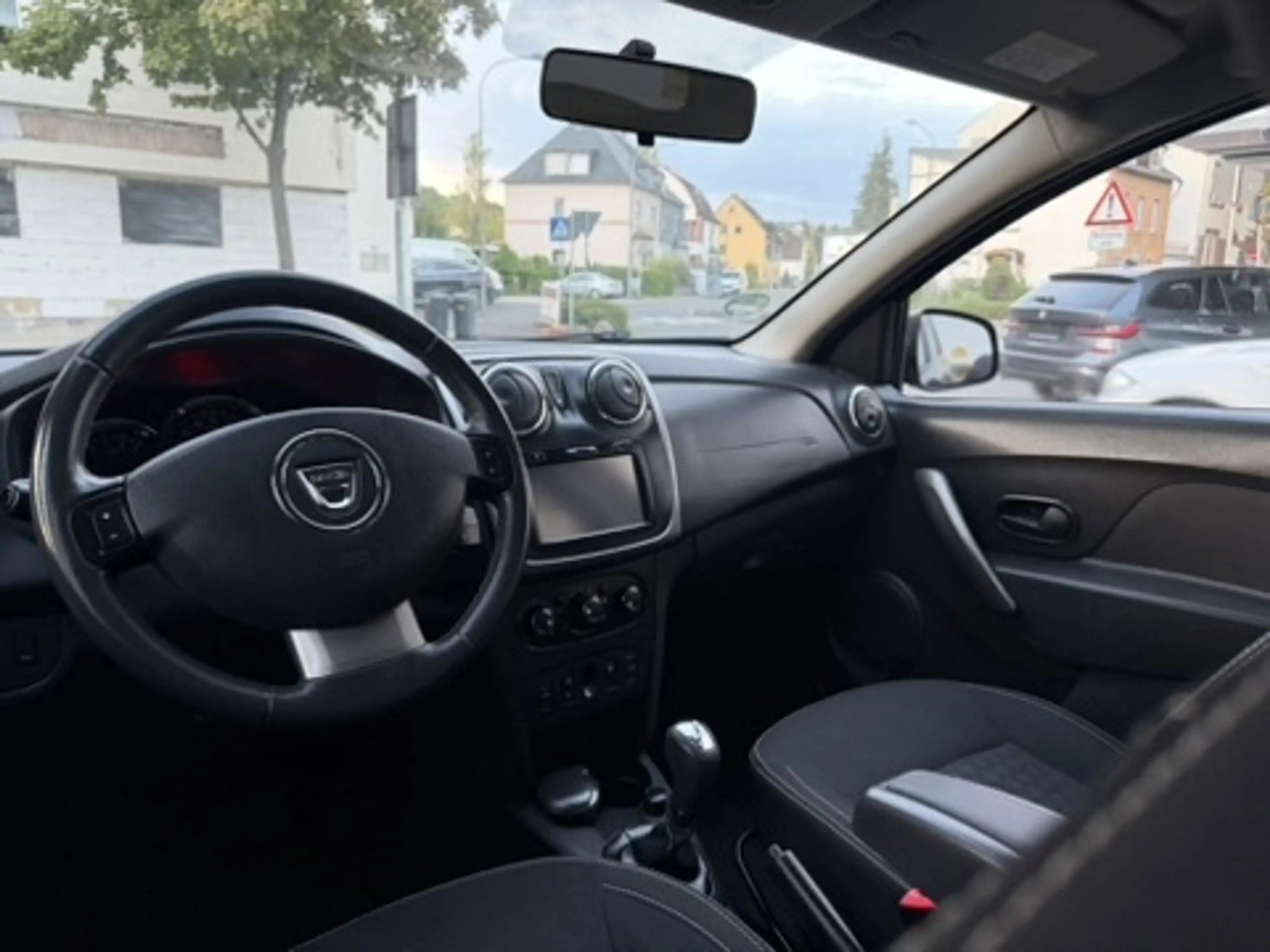 Dacia Logan Prestige MCV II Kombi Automatik - 1. Hand - HU/AU NEU — photo 21