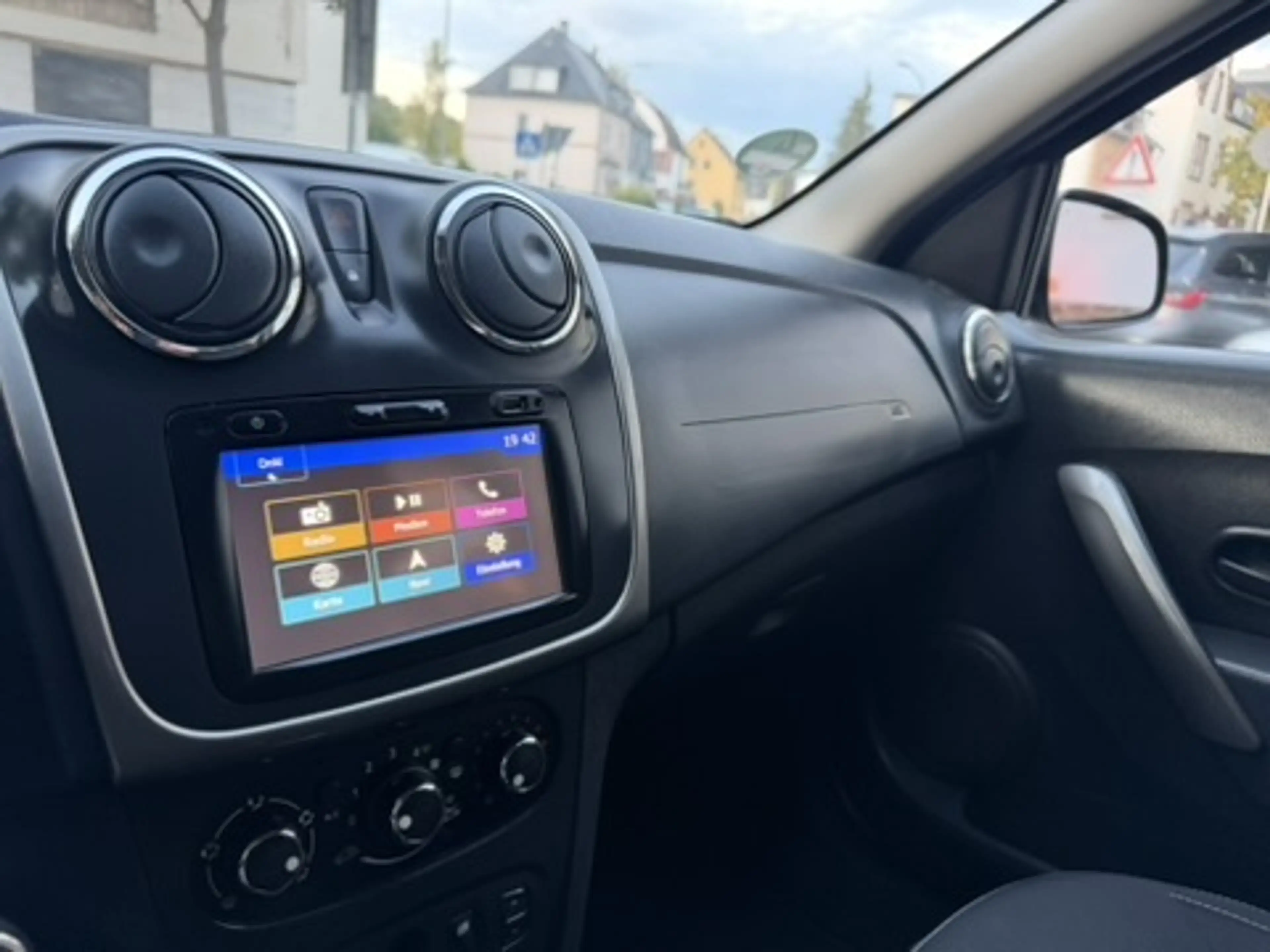 Dacia Logan Prestige MCV II Kombi Automatik - 1. Hand - HU/AU NEU — photo 13