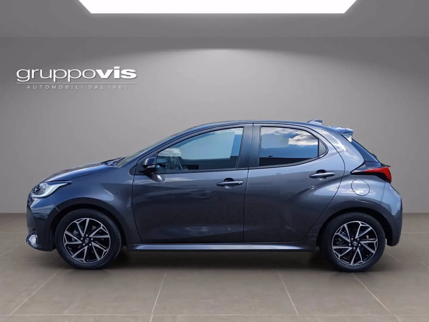 Toyota Yaris hybrid Lounge Automatica Grigio - 2