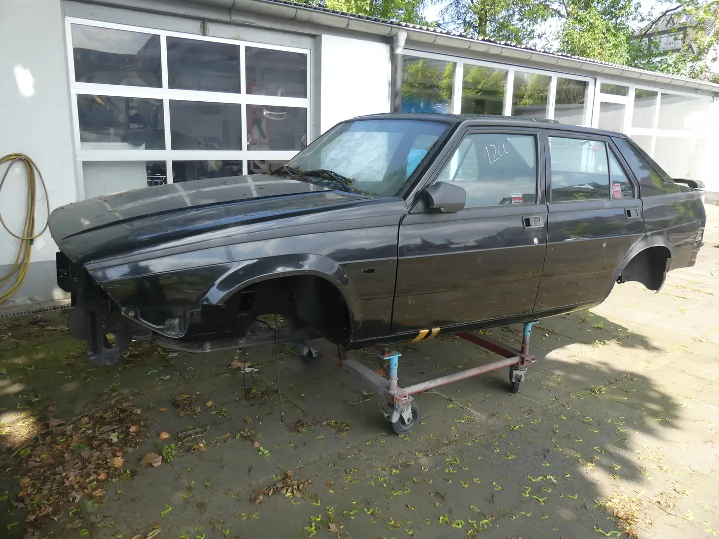 Alfa Romeo 75 1.8 IE Negru - 2