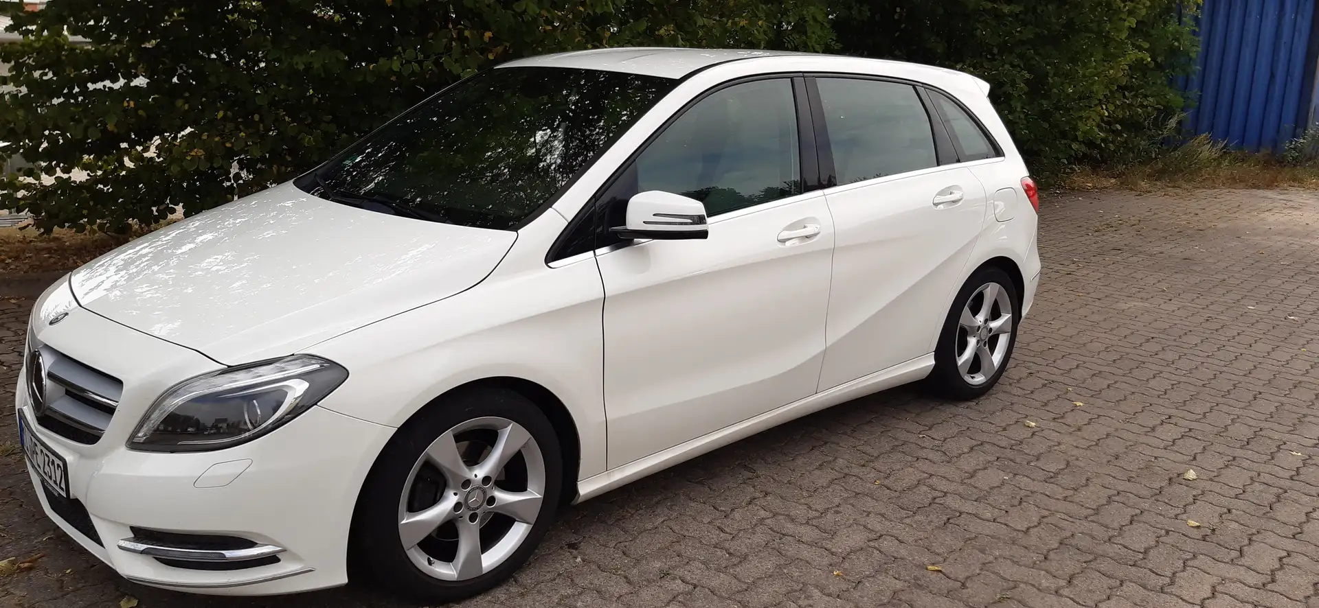Mercedes-Benz B 180 B 180 (BlueEFFICIENCY) Bianco - 2