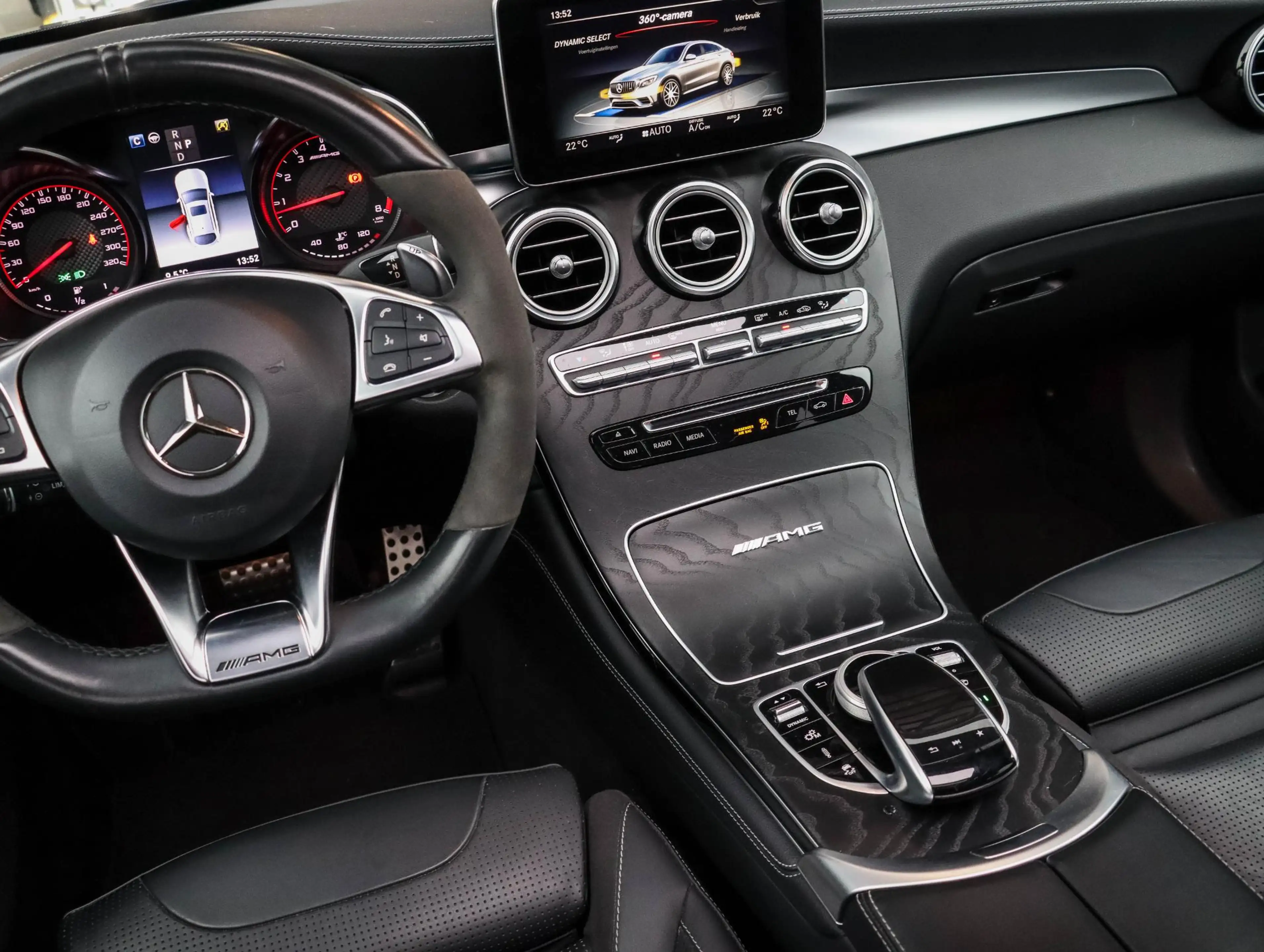 Mercedes-Benz GLC 63 AMG Coupé S 4MATIC+ — photo 44