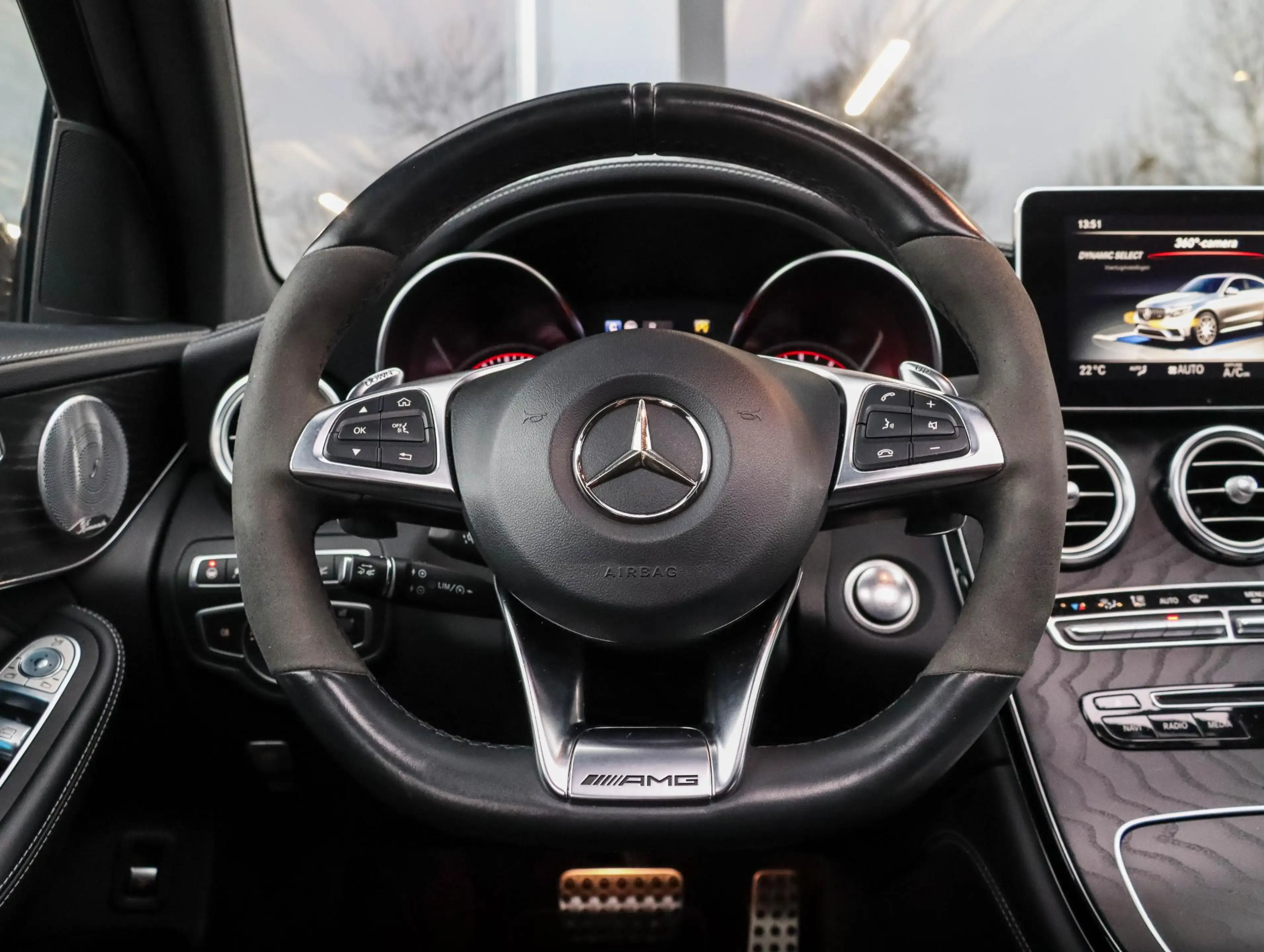 Mercedes-Benz GLC 63 AMG Coupé S 4MATIC+ — photo 35