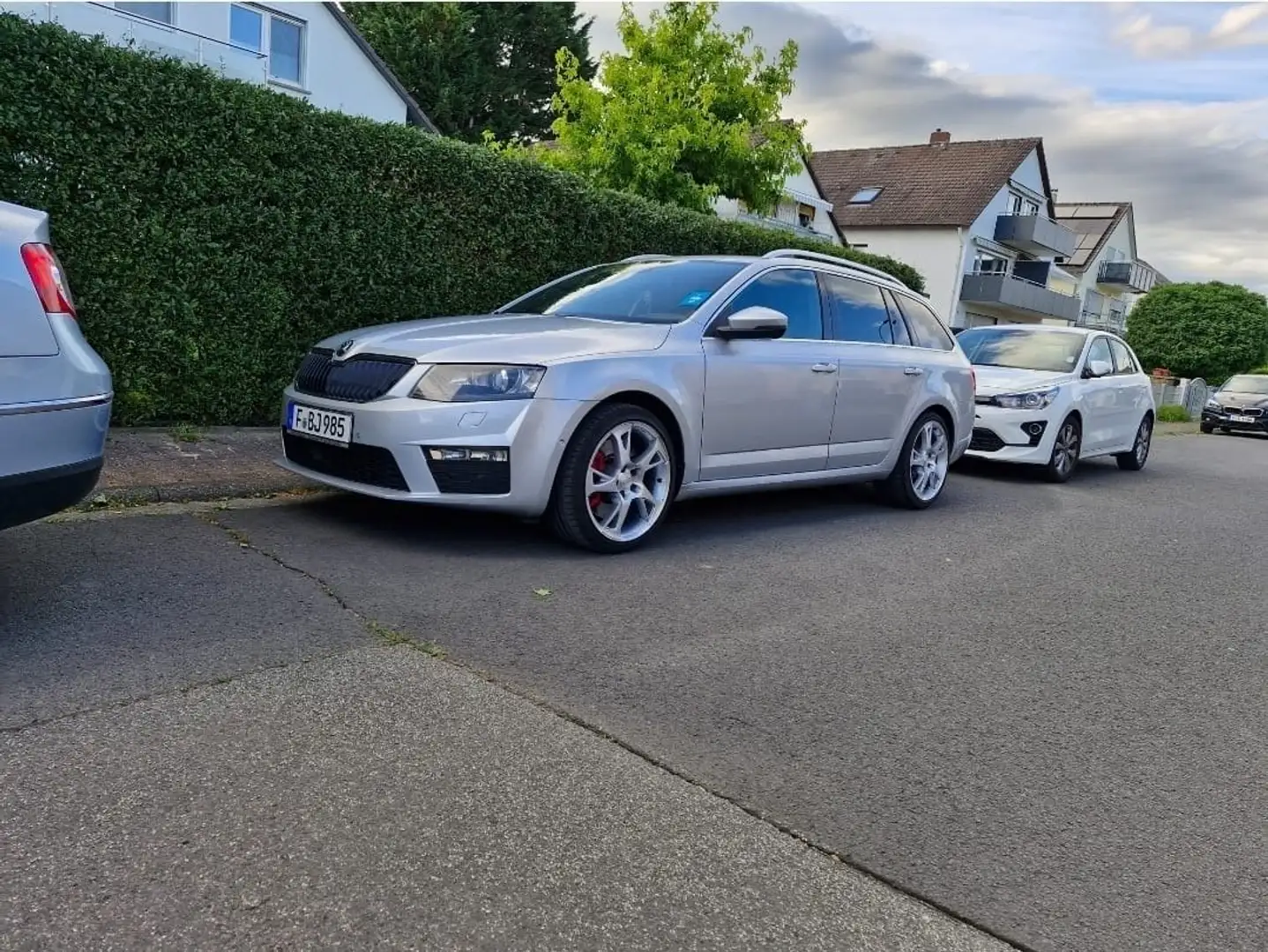 Skoda Octavia Octavia Combi 2.0 TDI (Green tec) DSG RS Grau - 1