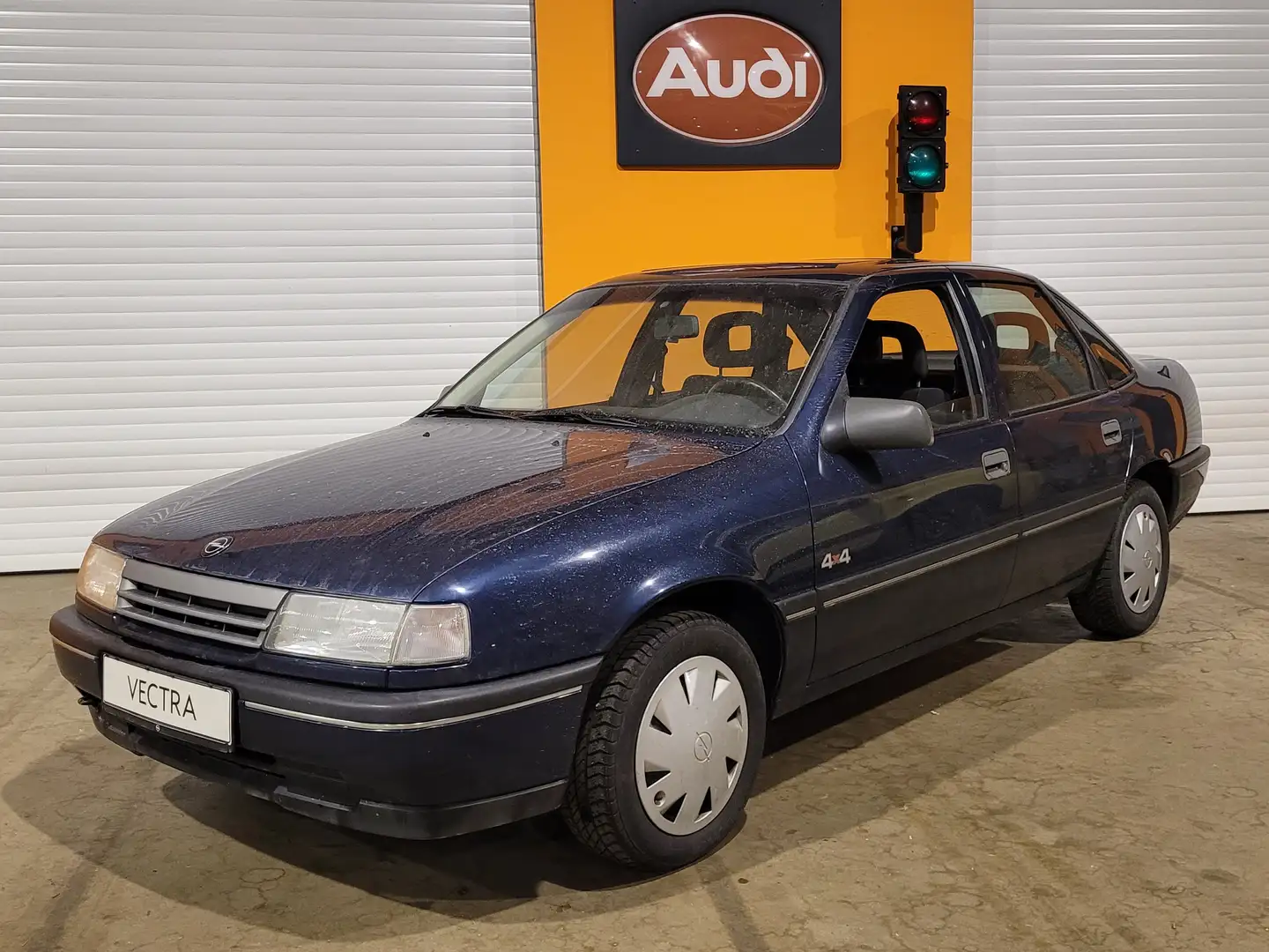 Opel Vectra Vectra 4x4*1Hand*orig. 28Tkm*H-Zulassung* Bleu - 1