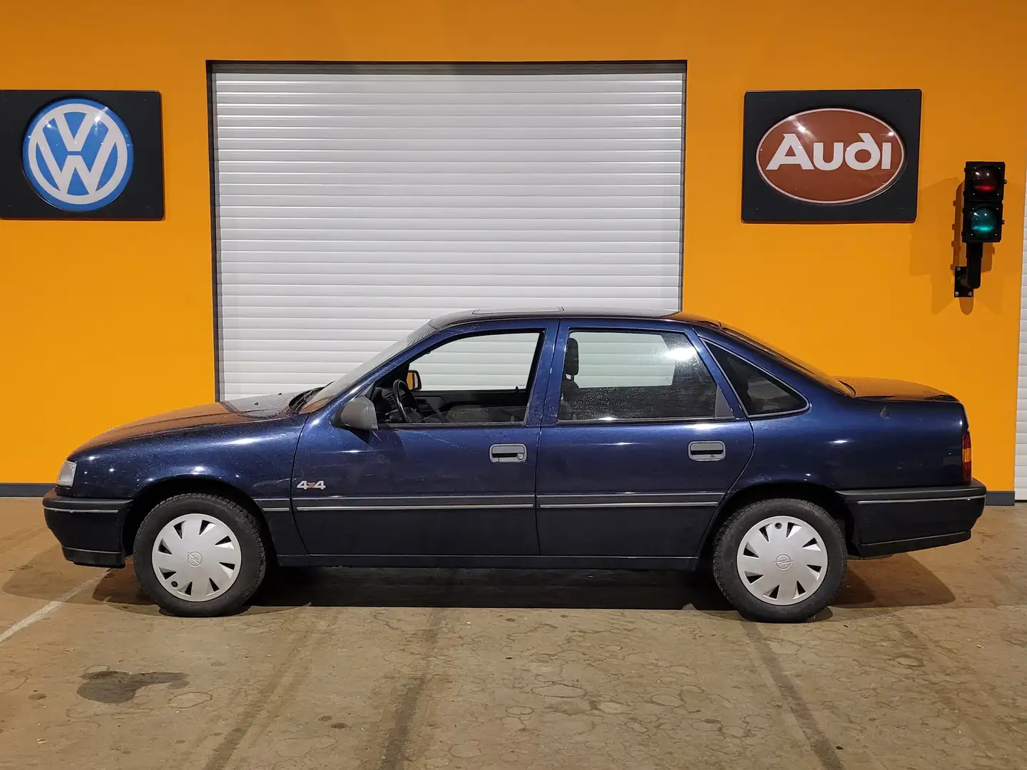 Opel Vectra Vectra 4x4*1Hand*orig. 28Tkm*H-Zulassung* Bleu - 2