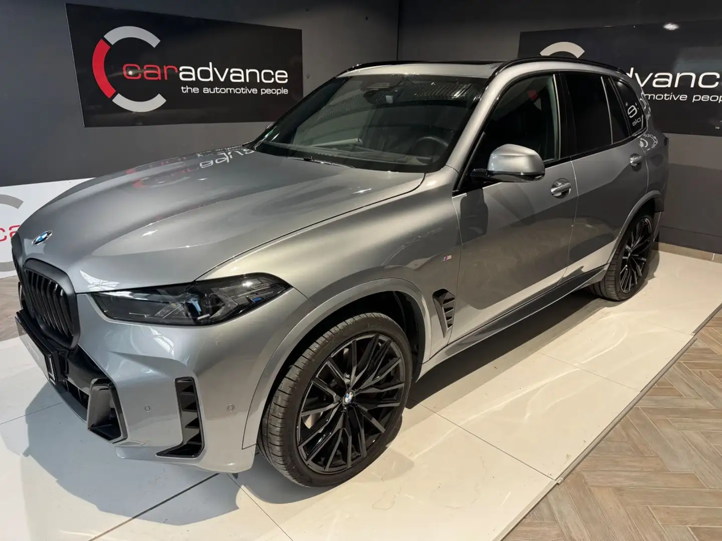BMW X5 30 d xDrive M Sport Grau - 2
