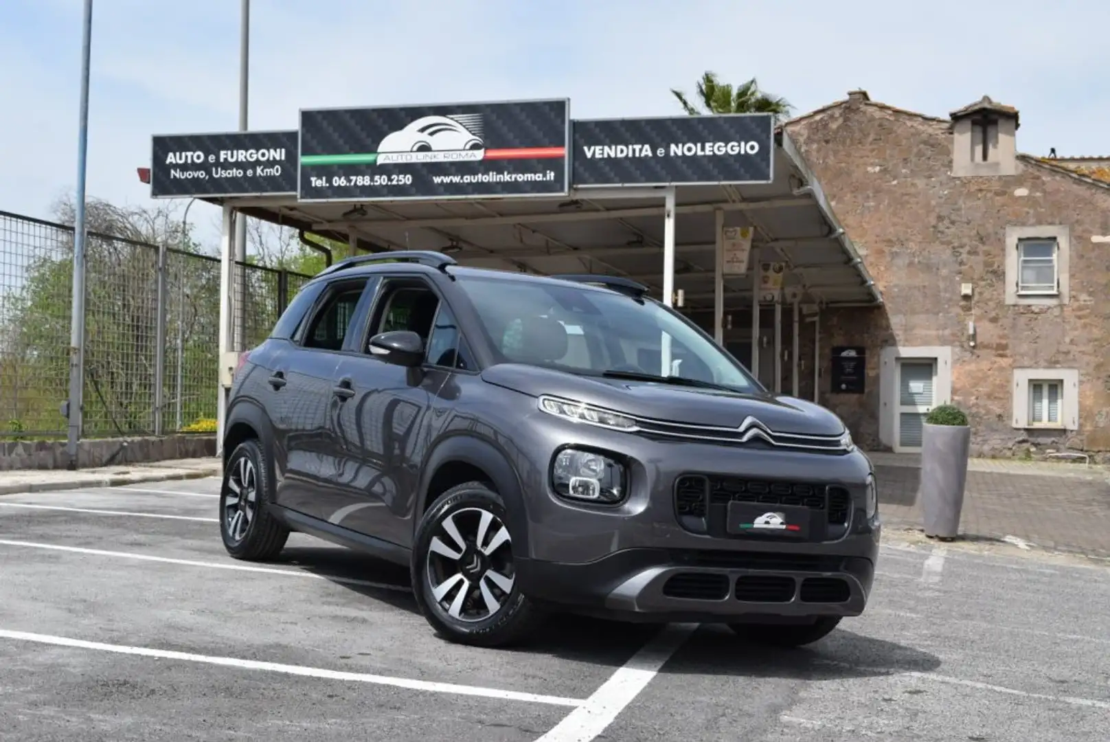Citroen C3 Aircross 1.2 PureTech S&S Shine 110CV Grigio - 1