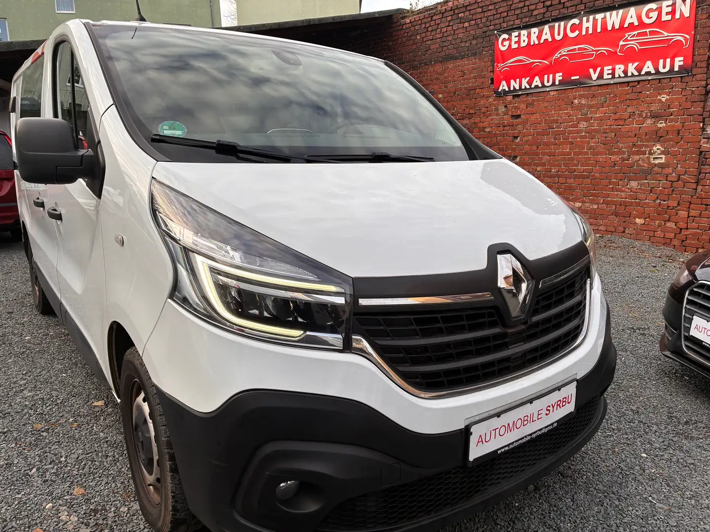 Renault Trafic - 1