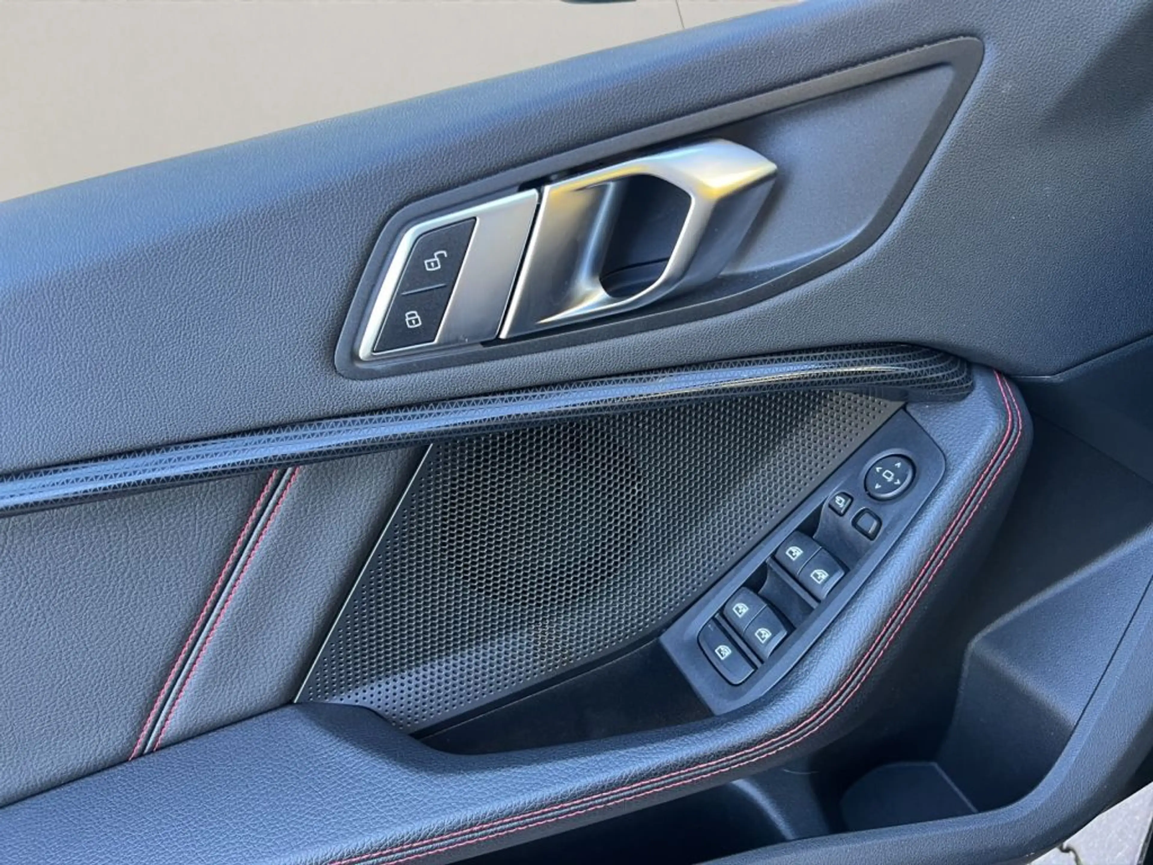 BMW 128 ti Aut. M-Sport*Klimaauto*Navi*Led* — photo 9