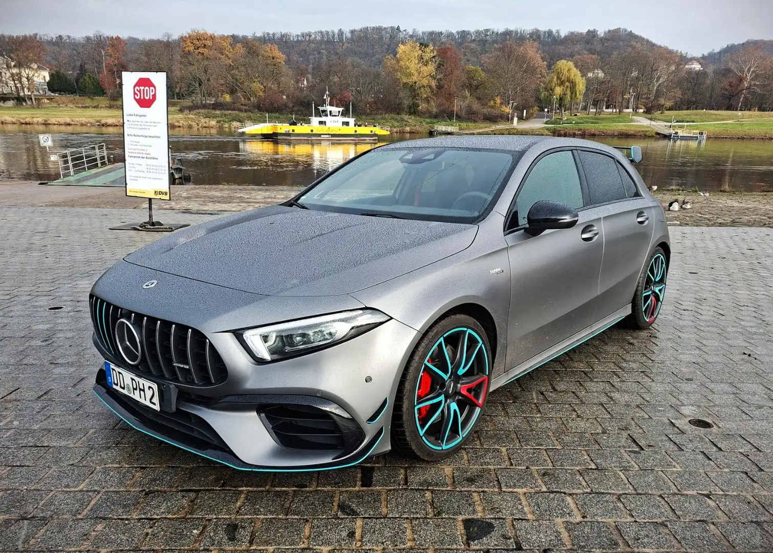 Mercedes-Benz A 45 AMG A 45 S AMG 4M Grau - 1