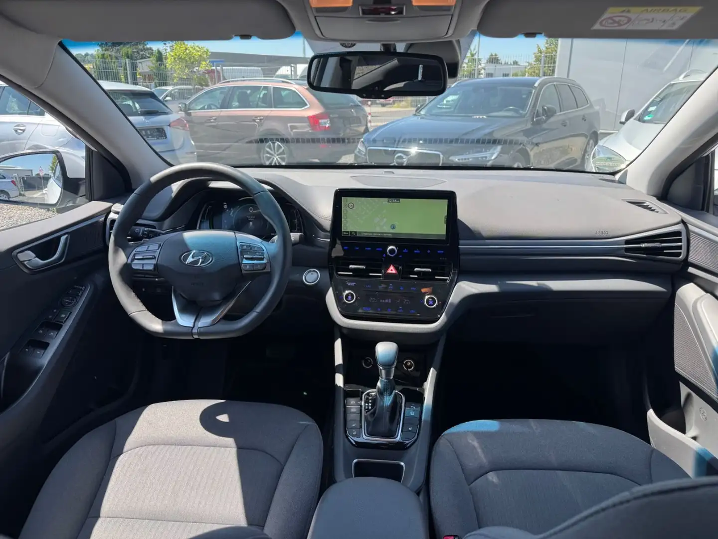 Hyundai IONIQ Advantage 1Hand  Werksgarantie 2027 Wit - 2