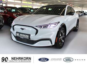 AWD 76 kWh Top Ausstattung + Panoramadach