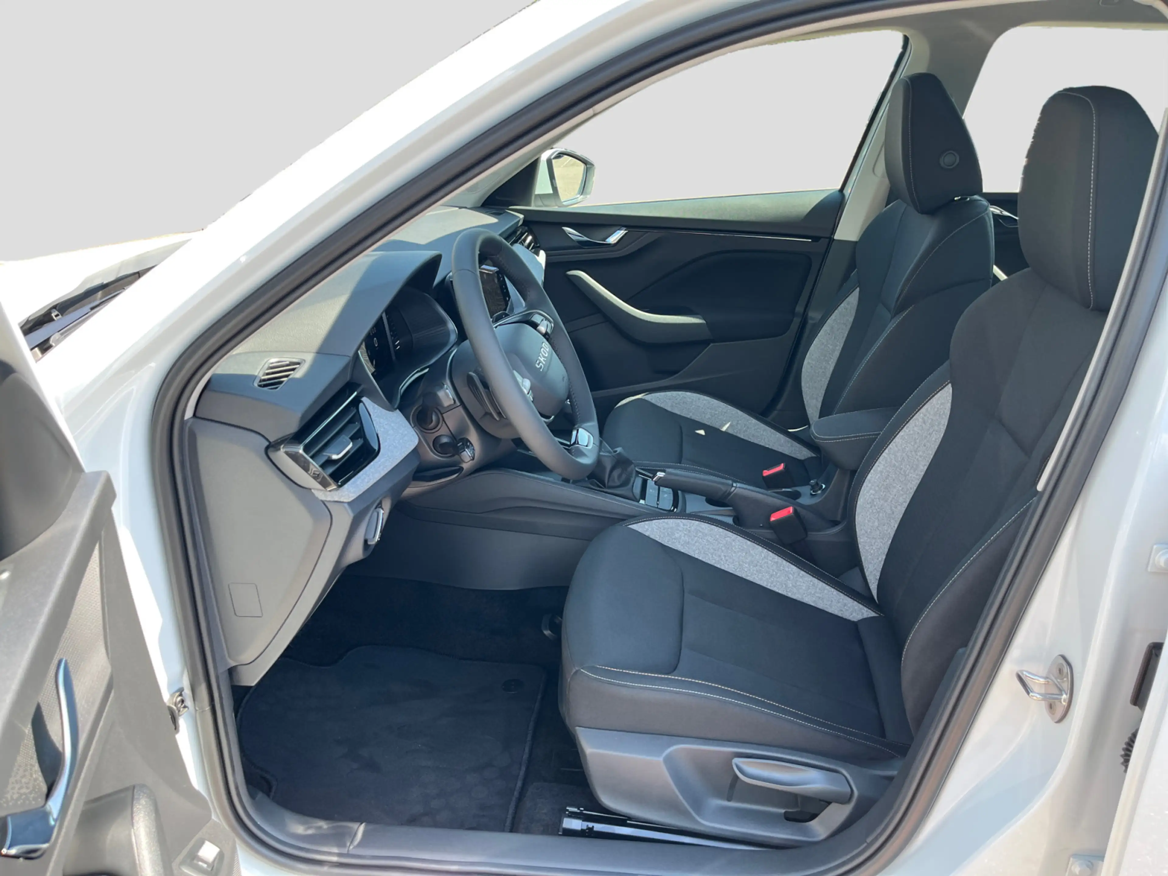 Skoda Kamiq Balance DSG 115 PS AHK Navi PDC Kam Assist — photo 10