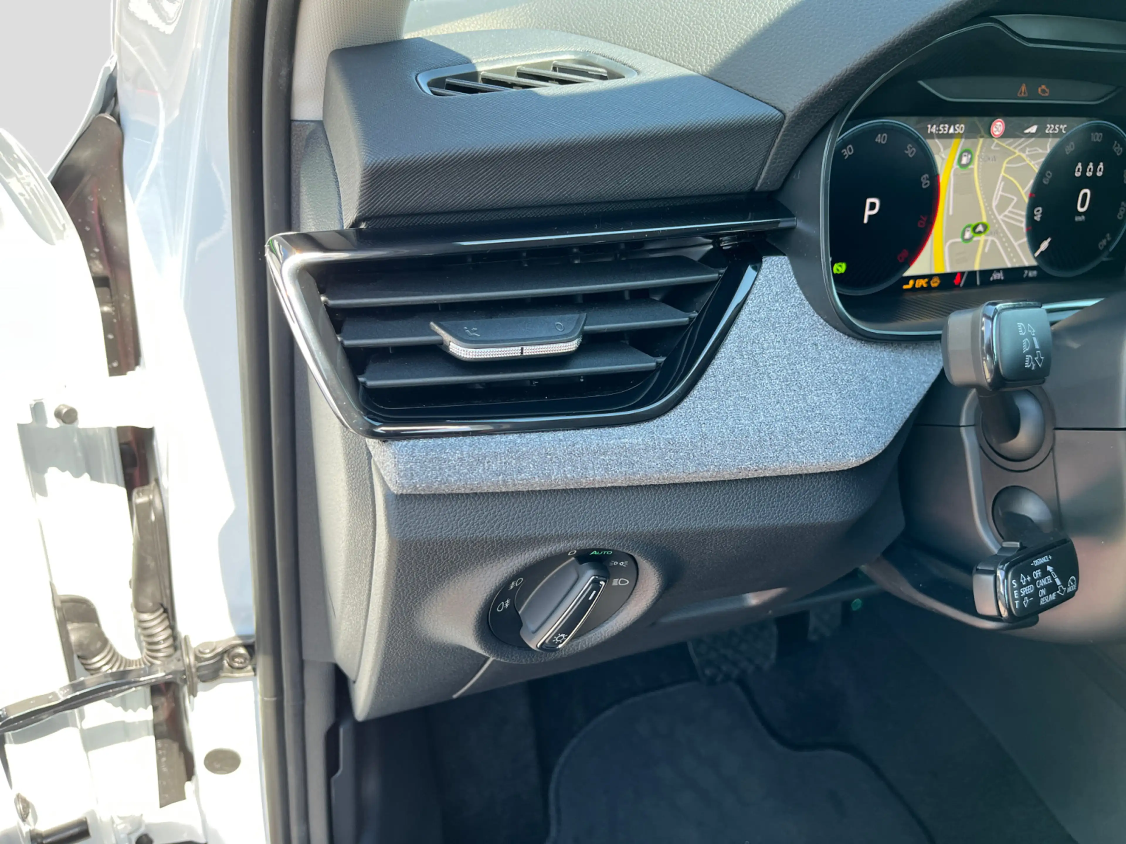 Skoda Kamiq Balance DSG 115 PS AHK Navi PDC Kam Assist — photo 13