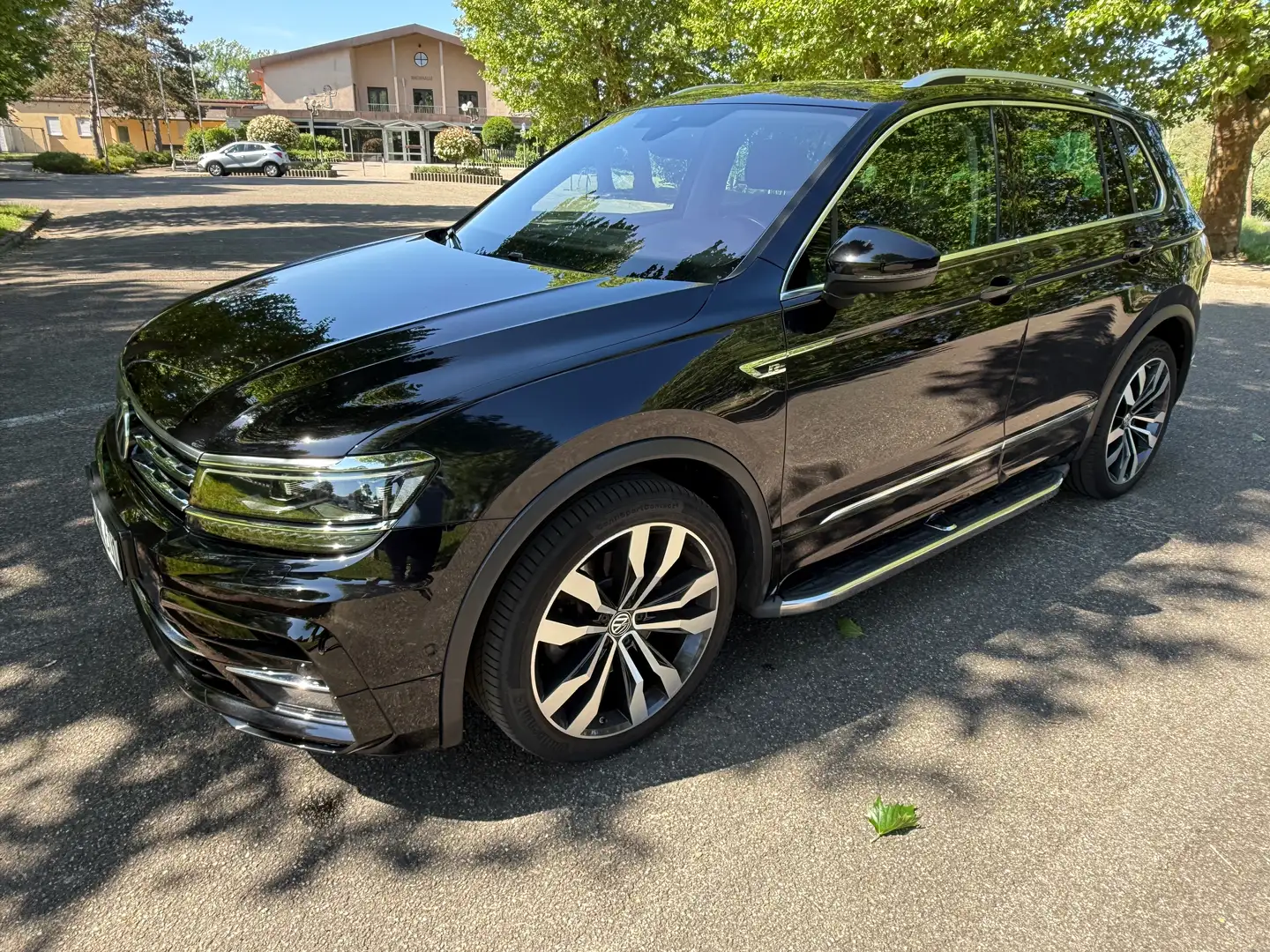 Volkswagen Tiguan Tiguan 2.0 TSI 4Motion (BlueMotion Technology) DSG Schwarz - 1