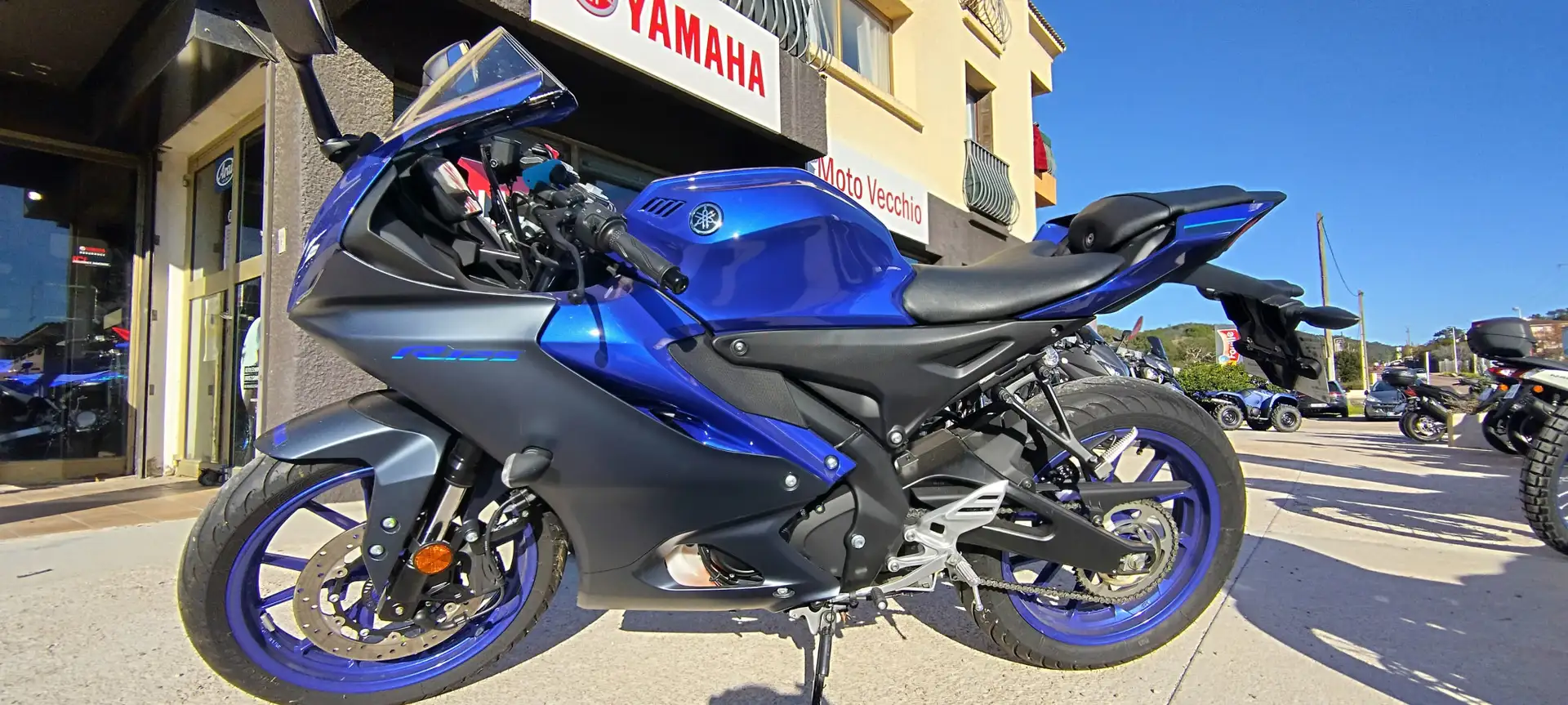 Yamaha Bleu - 1