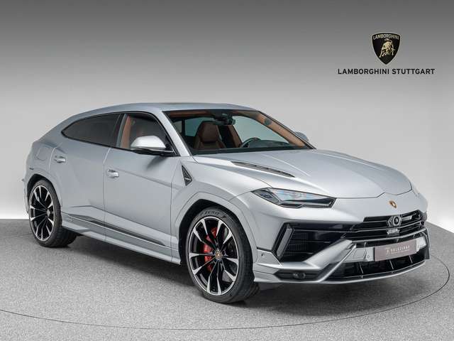 Imagine Lamborghini Urus S
