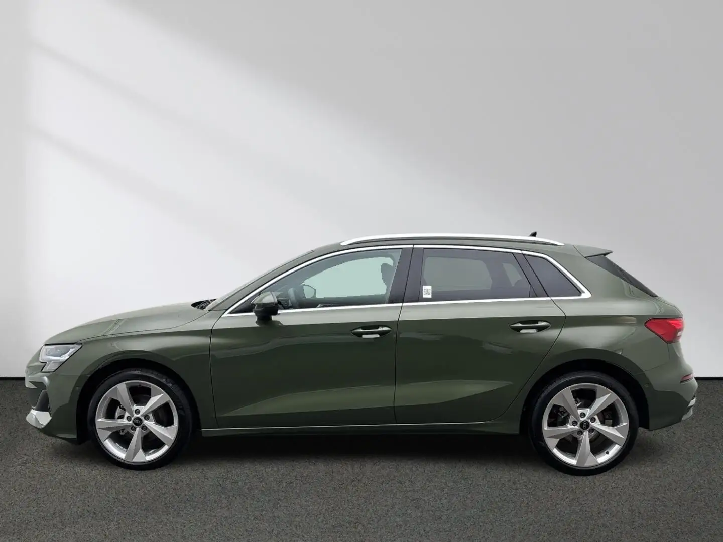 Audi A3 30 TFSI advanced S tronic MMI B&O Grün - 2