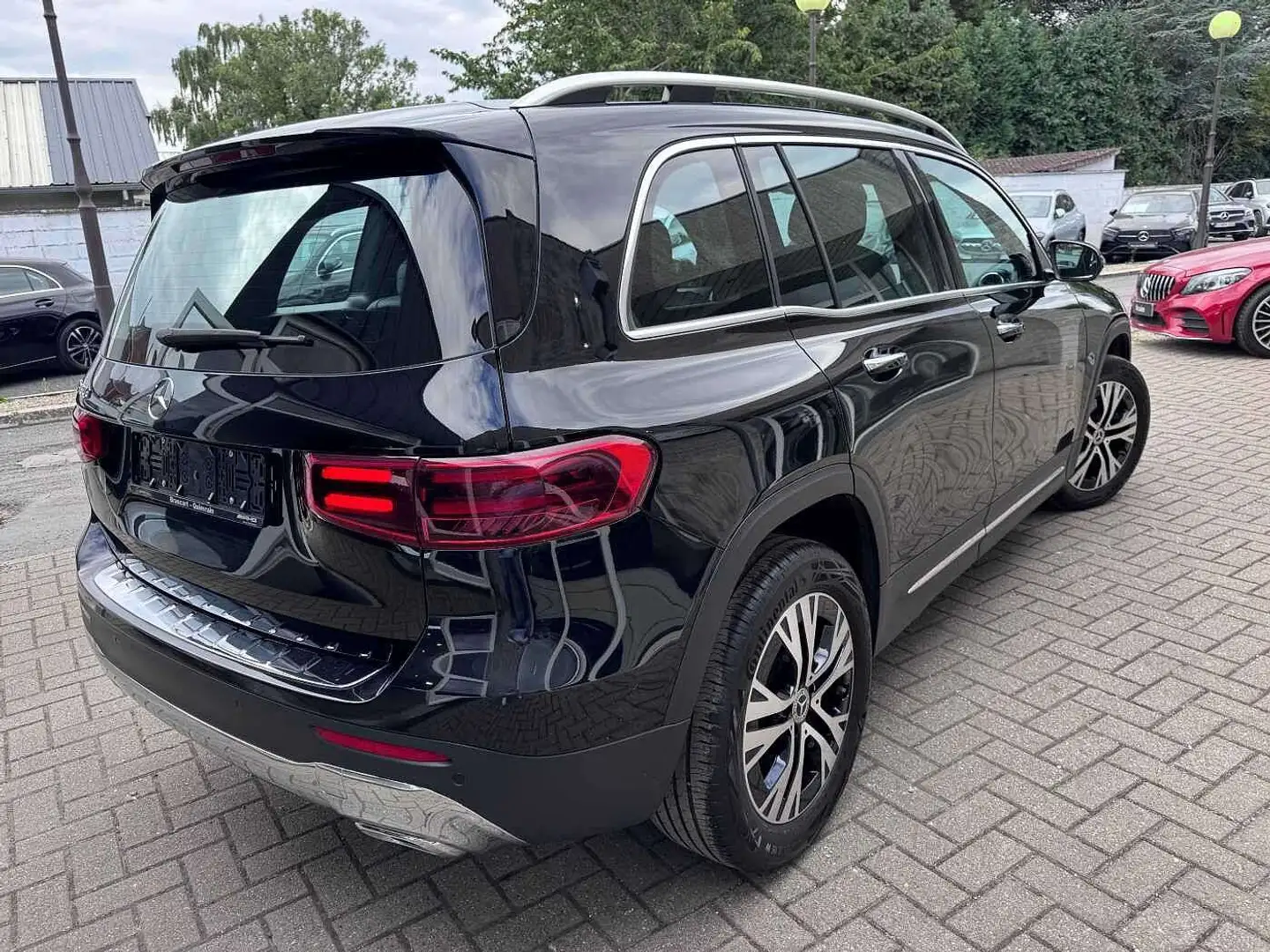 Mercedes-Benz GLB 180 d Luxury Line Negru - 2