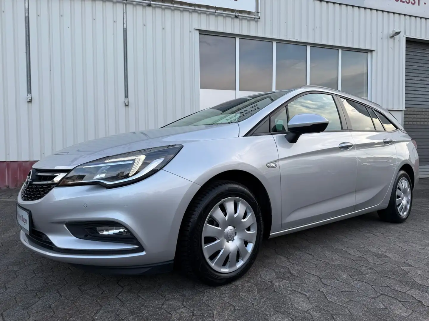 Opel Astra K 1,6 100kW Automatik/Business/NAVI/SHZ Silber - 2
